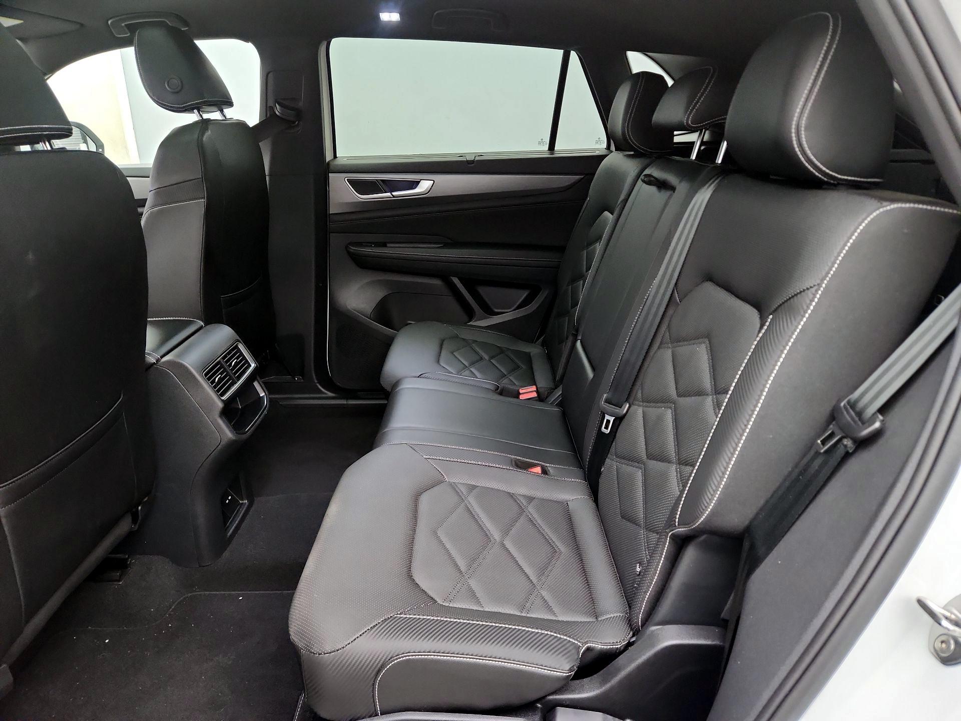 Thumbnail: 2024 Volkswagen Atlas - 20