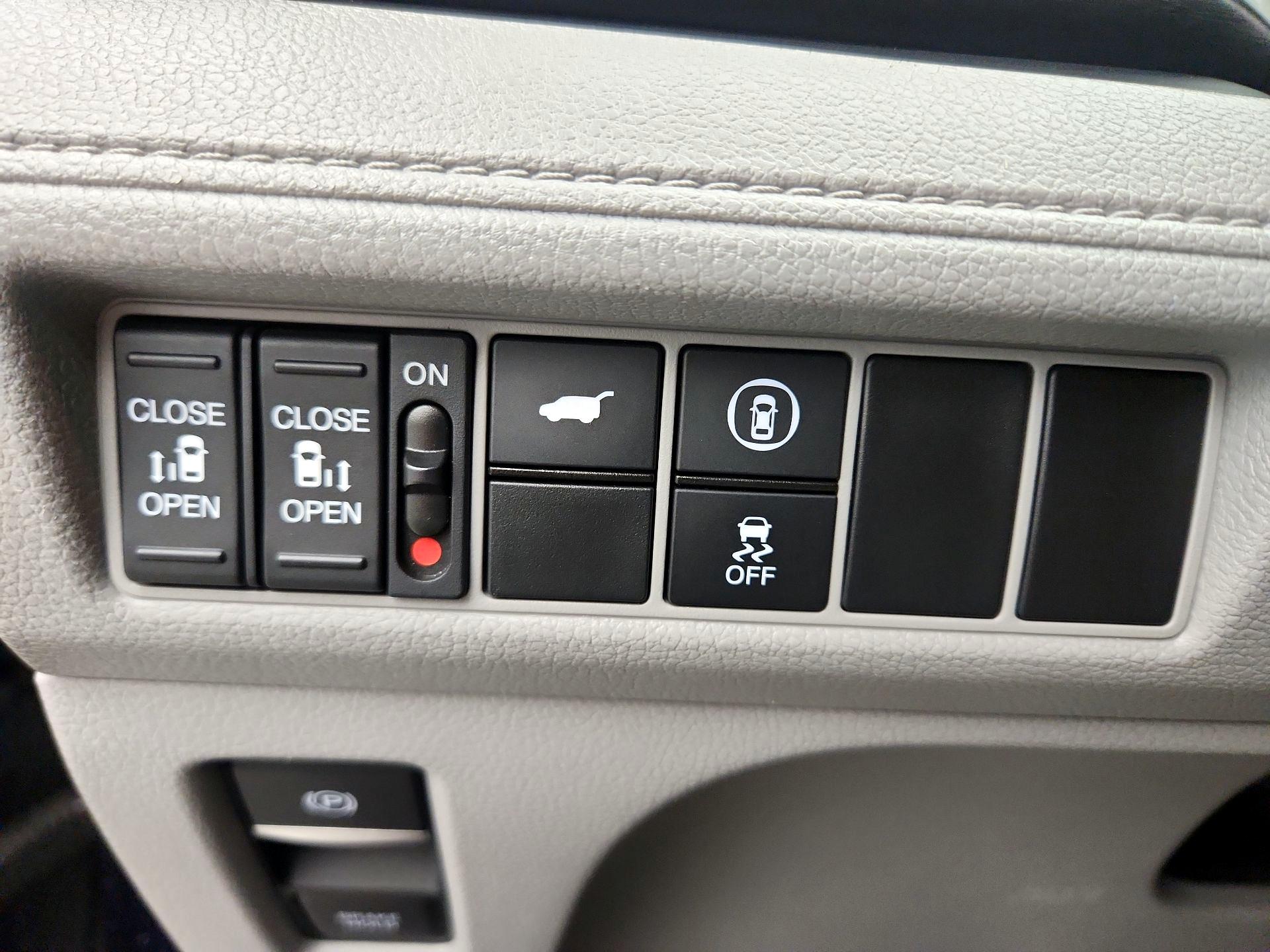 Thumbnail: 2021 Honda Odyssey - 13