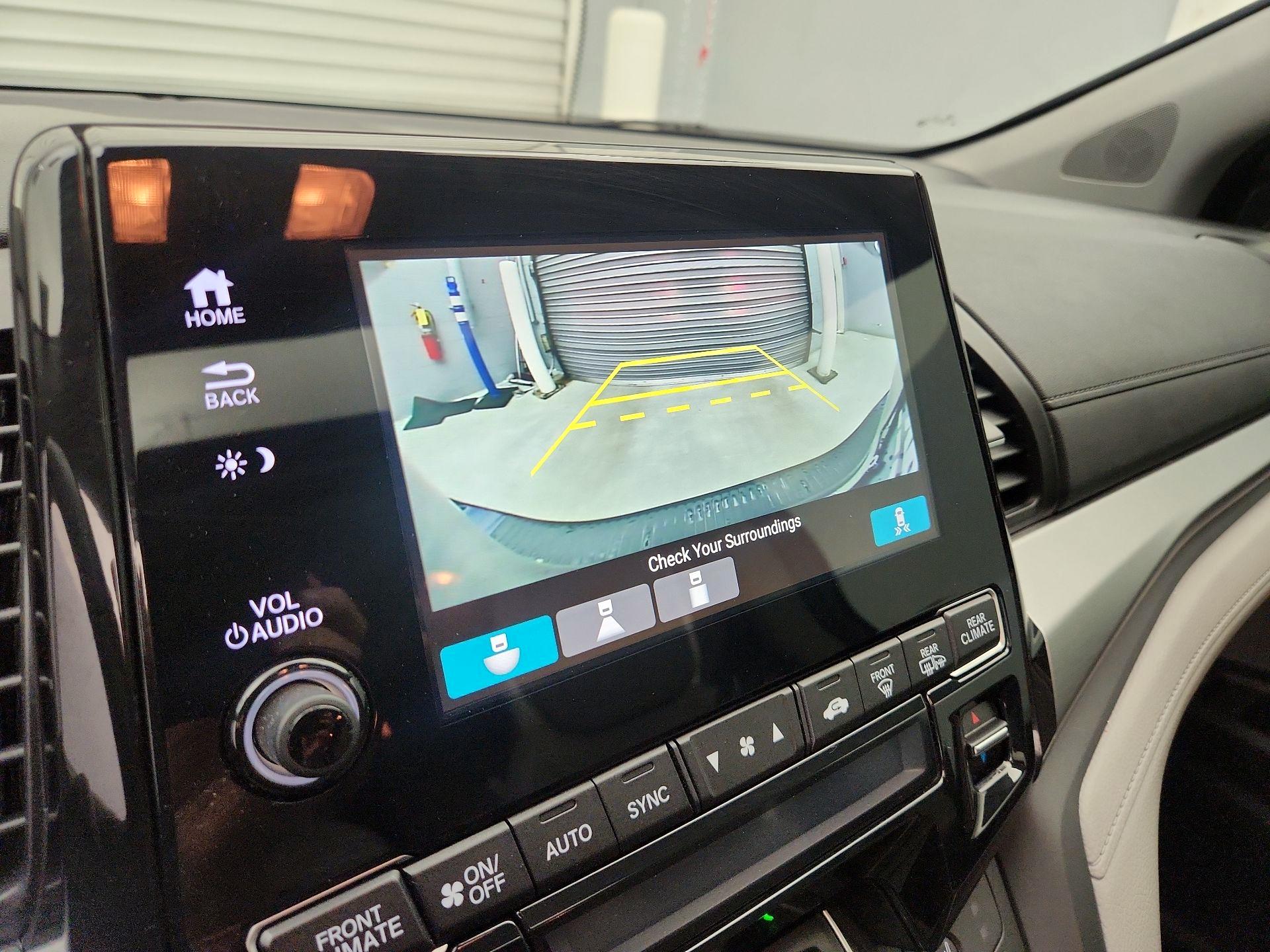 Thumbnail: 2021 Honda Odyssey - 14