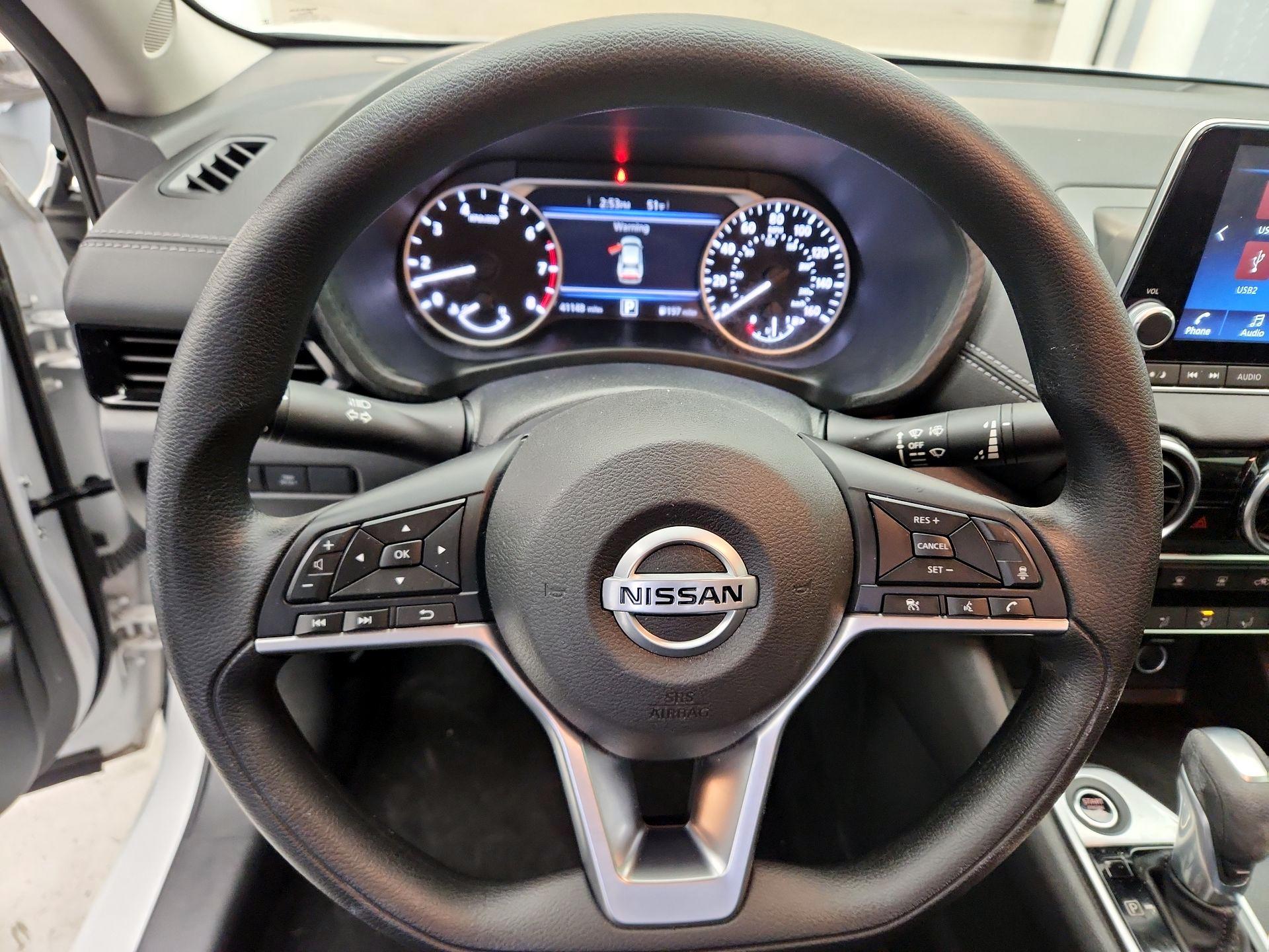 Thumbnail: 2023 Nissan Sentra - 10