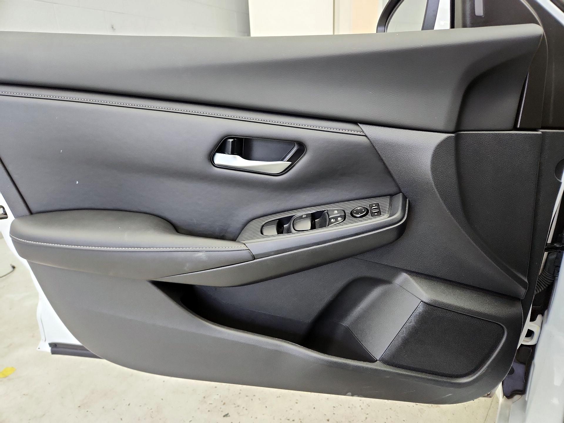 Thumbnail: 2023 Nissan Sentra - 13