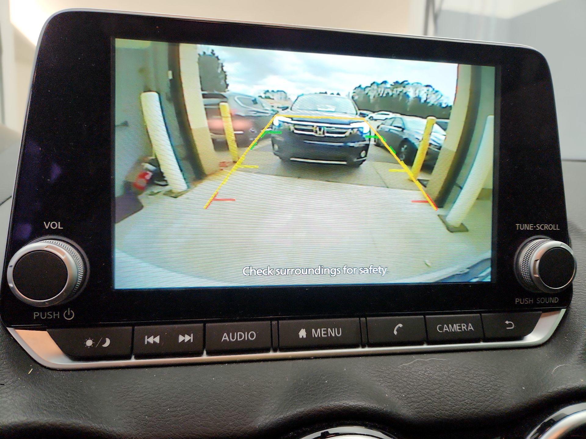 Thumbnail: 2023 Nissan Sentra - 14