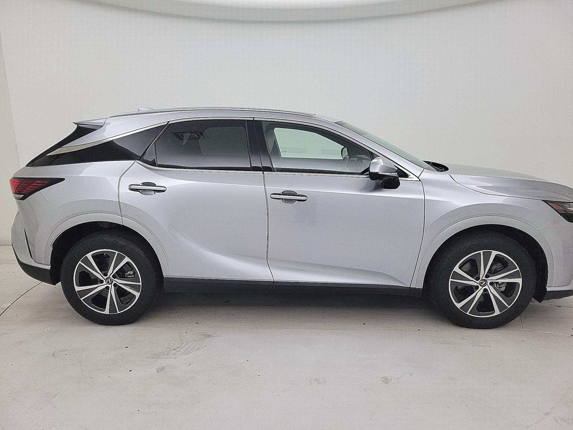 Thumbnail: 2023 Lexus RX - 4