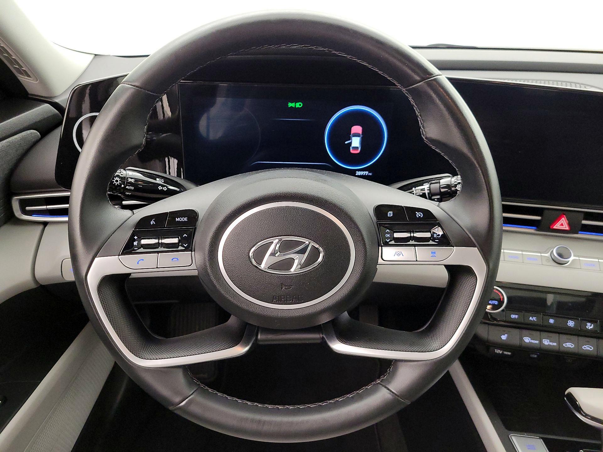 Thumbnail: 2023 Hyundai Elantra - 10