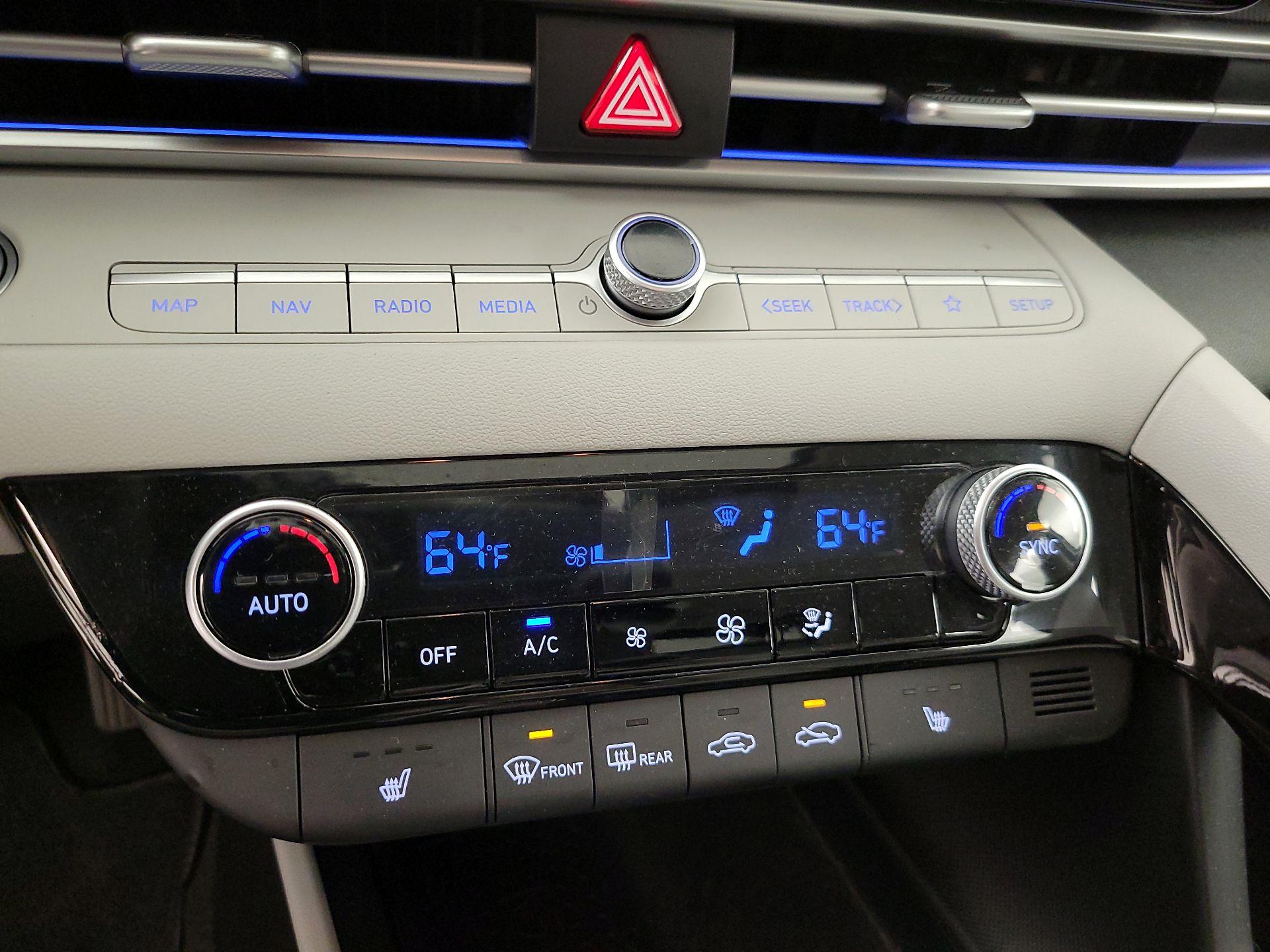 Thumbnail: 2023 Hyundai Elantra - 17