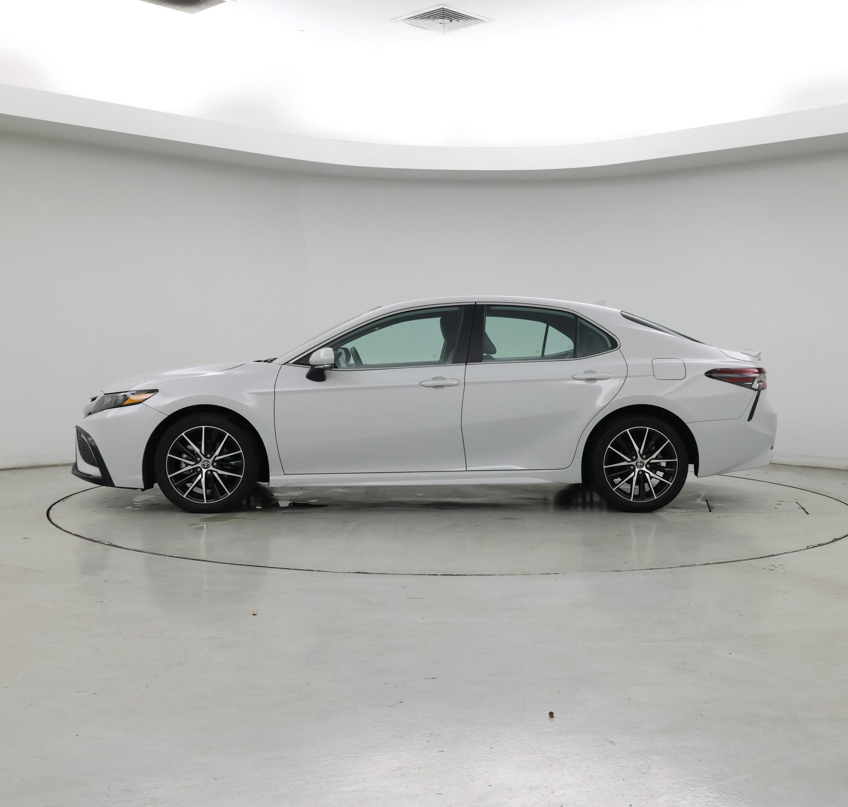 Thumbnail: 2023 Toyota Camry - 3