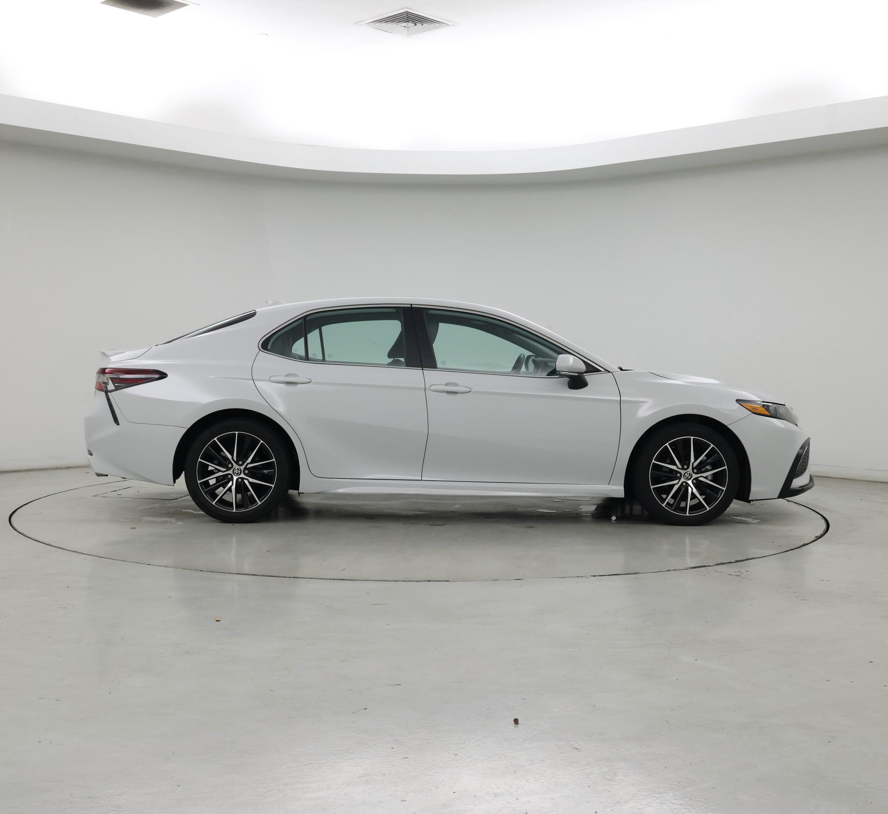 Thumbnail: 2023 Toyota Camry - 7