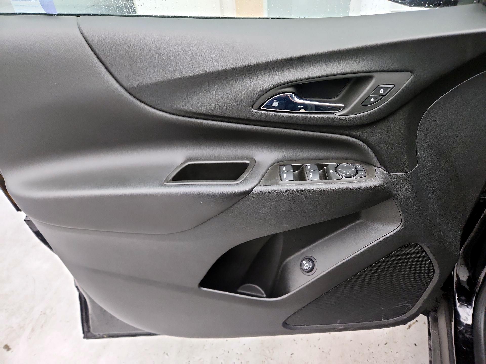 Thumbnail: 2022 Chevrolet Equinox - 12