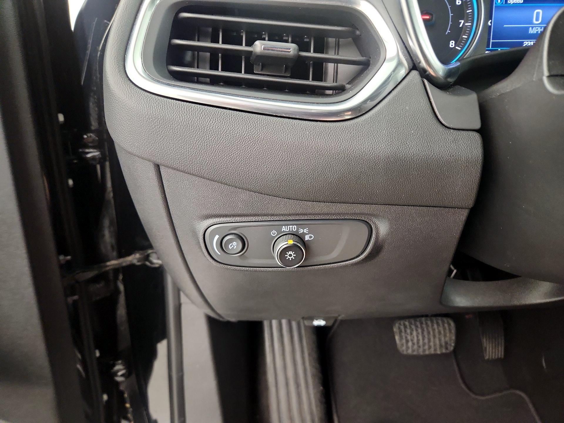 Thumbnail: 2022 Chevrolet Equinox - 13