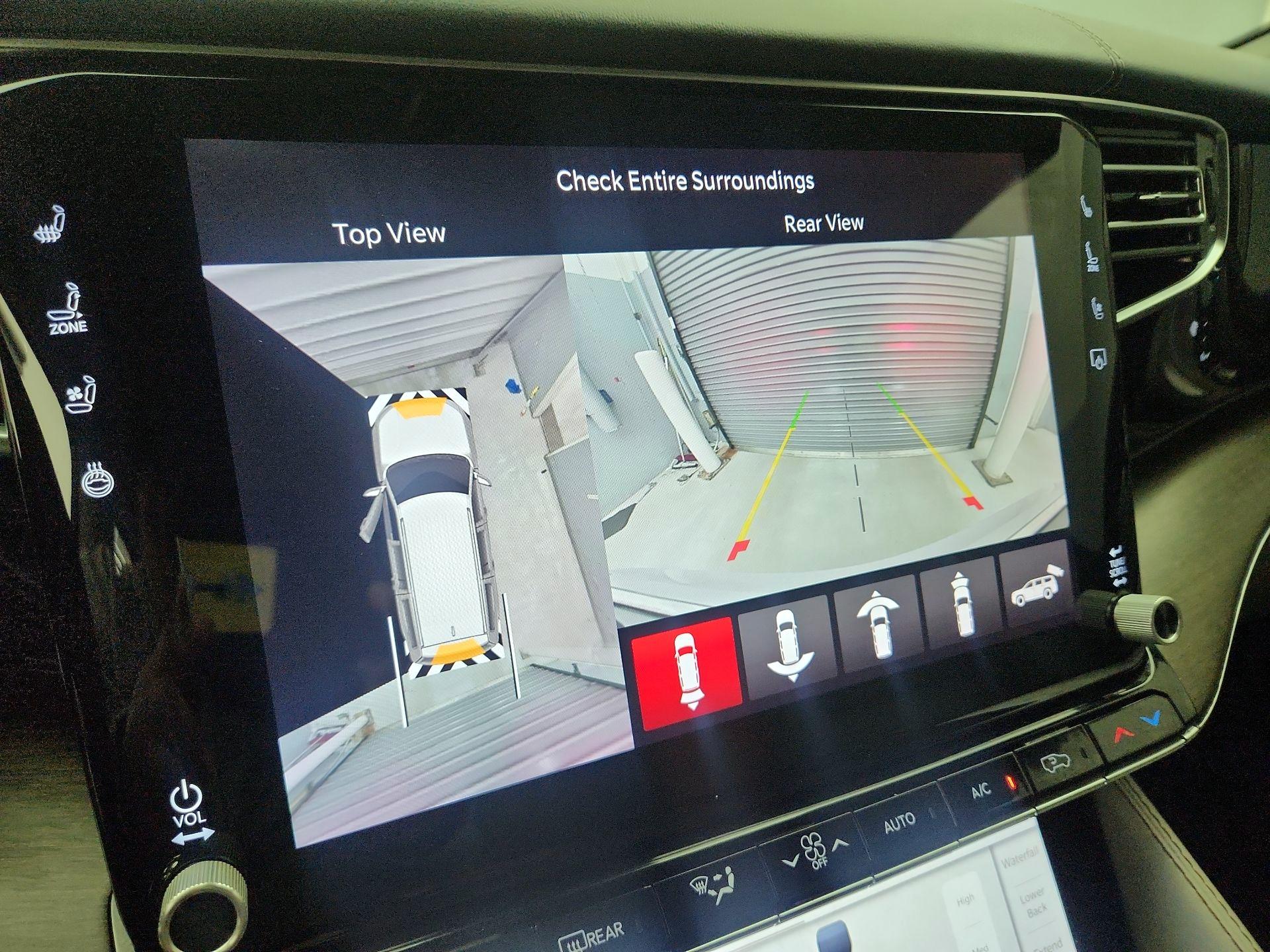 Thumbnail: 2022 Jeep Grand Wagoneer - 14