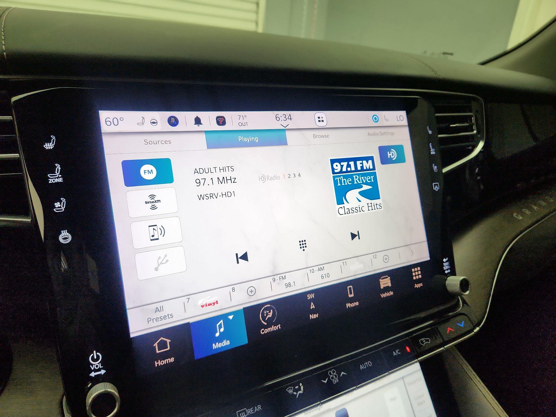 Thumbnail: 2022 Jeep Grand Wagoneer - 15