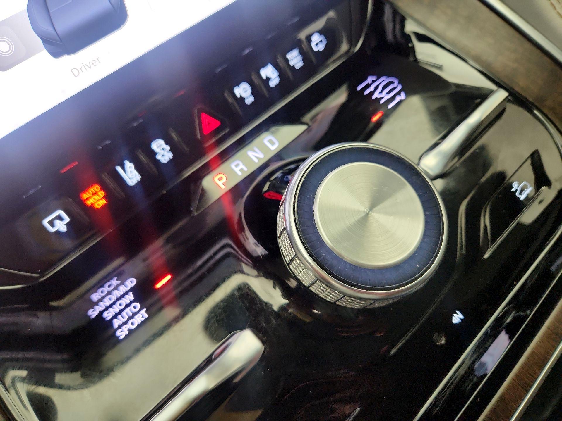 Thumbnail: 2022 Jeep Grand Wagoneer - 17