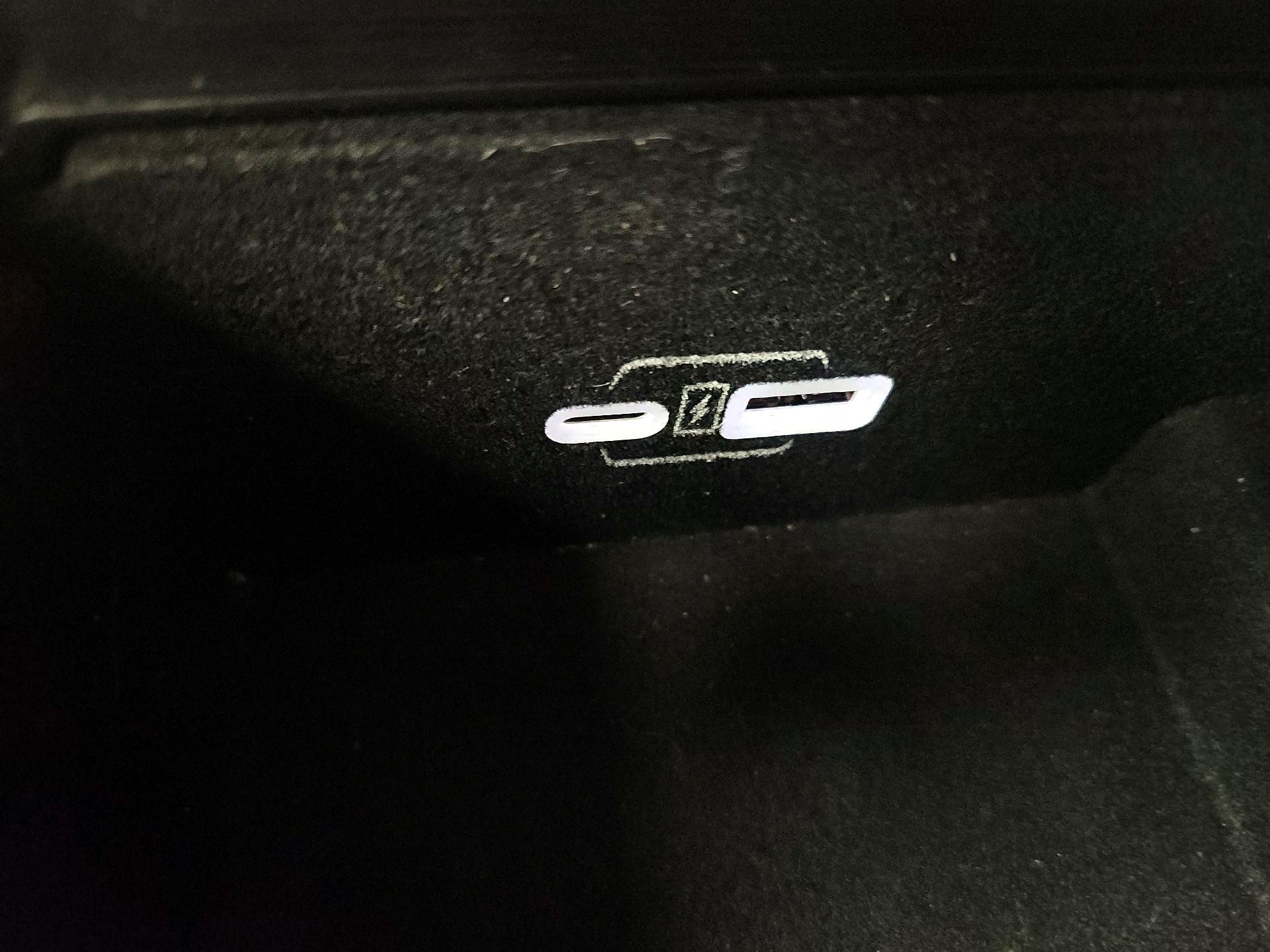 Thumbnail: 2022 Jeep Grand Wagoneer - 18