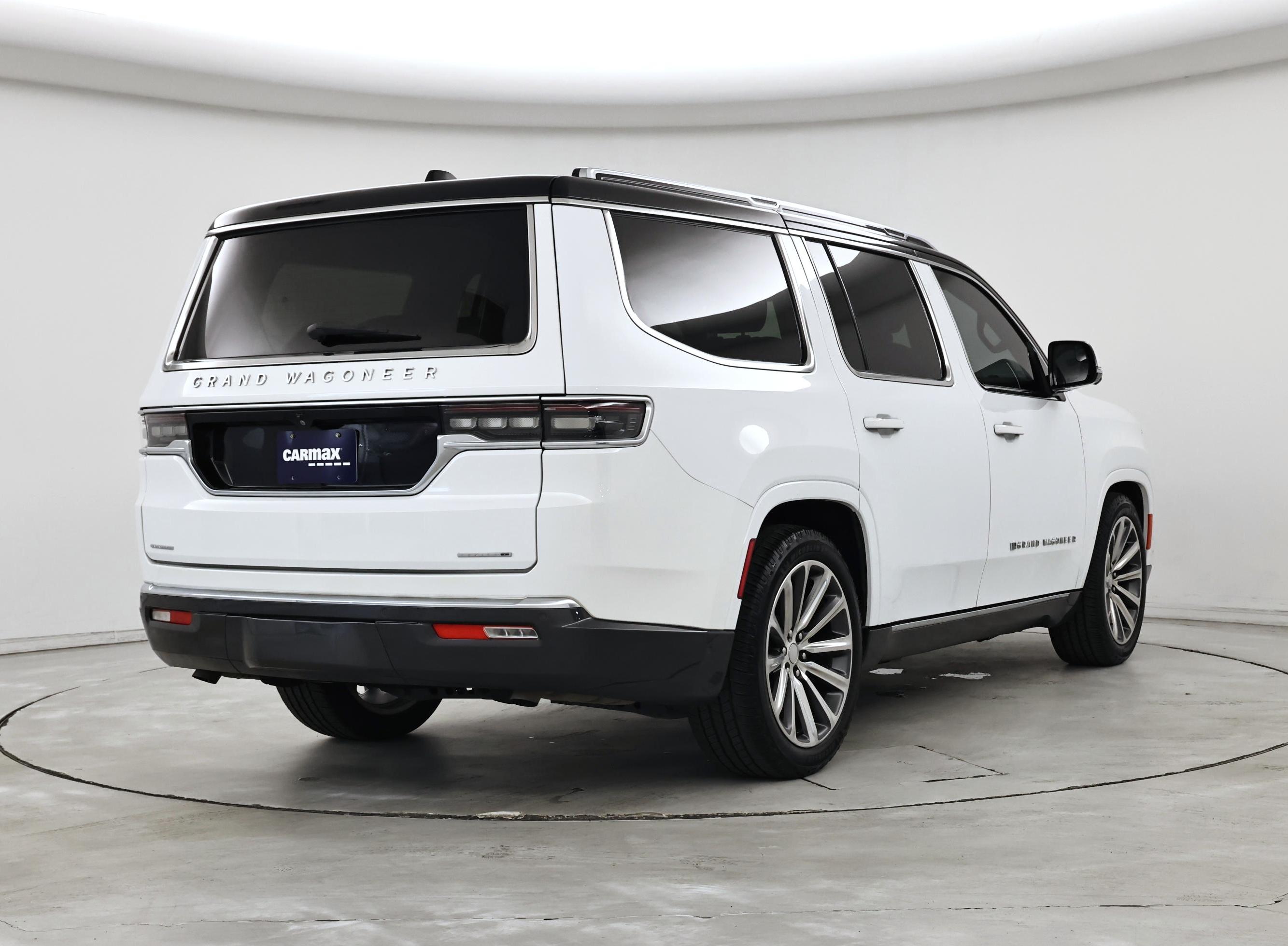 Thumbnail: 2022 Jeep Grand Wagoneer - 8