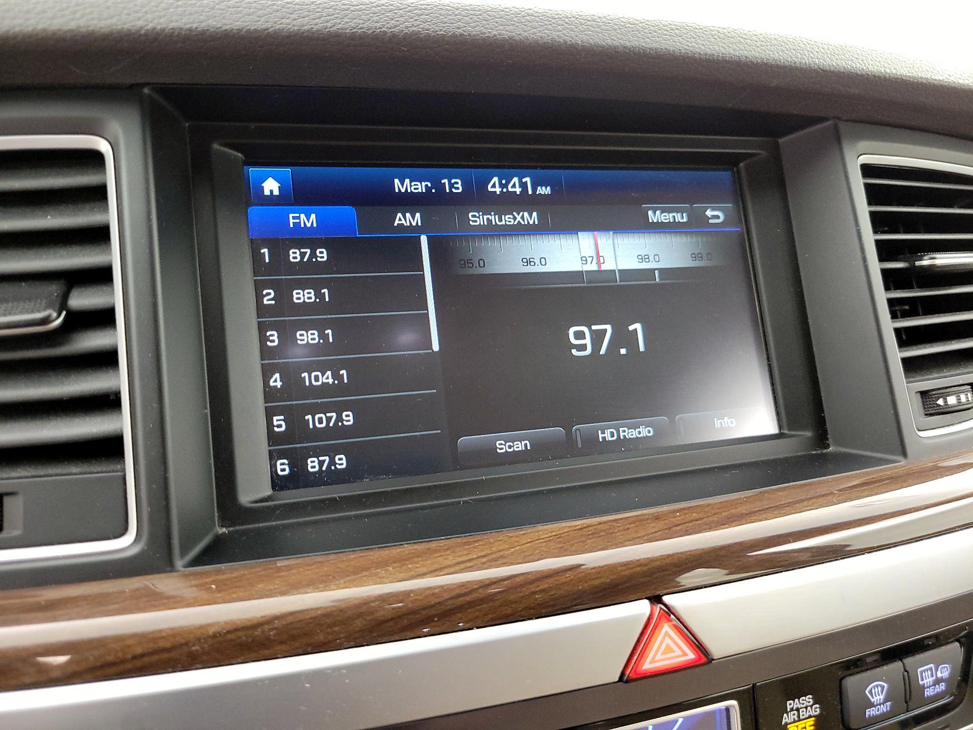 Thumbnail: 2018 Genesis G80 - 16