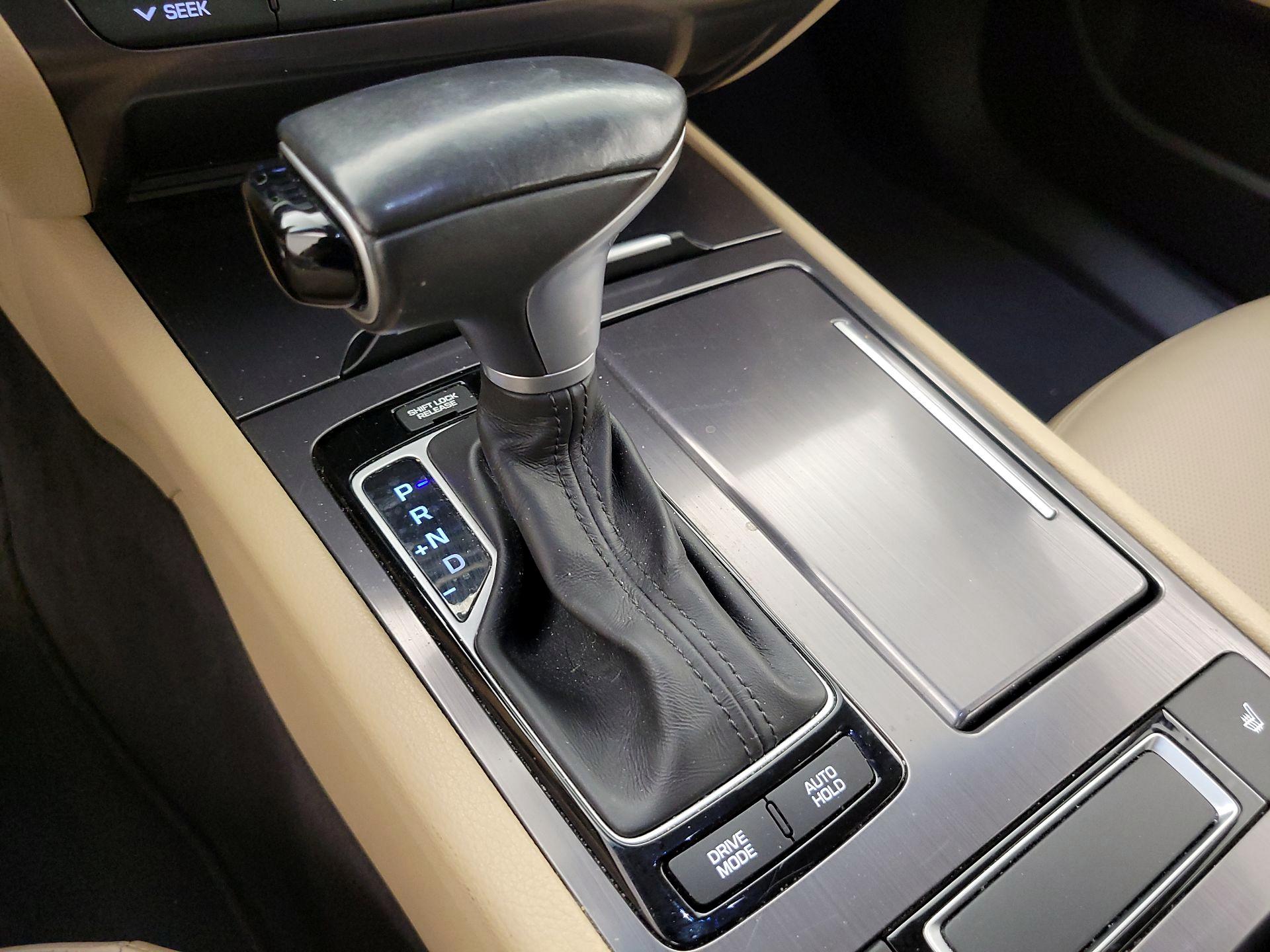 Thumbnail: 2018 Genesis G80 - 18