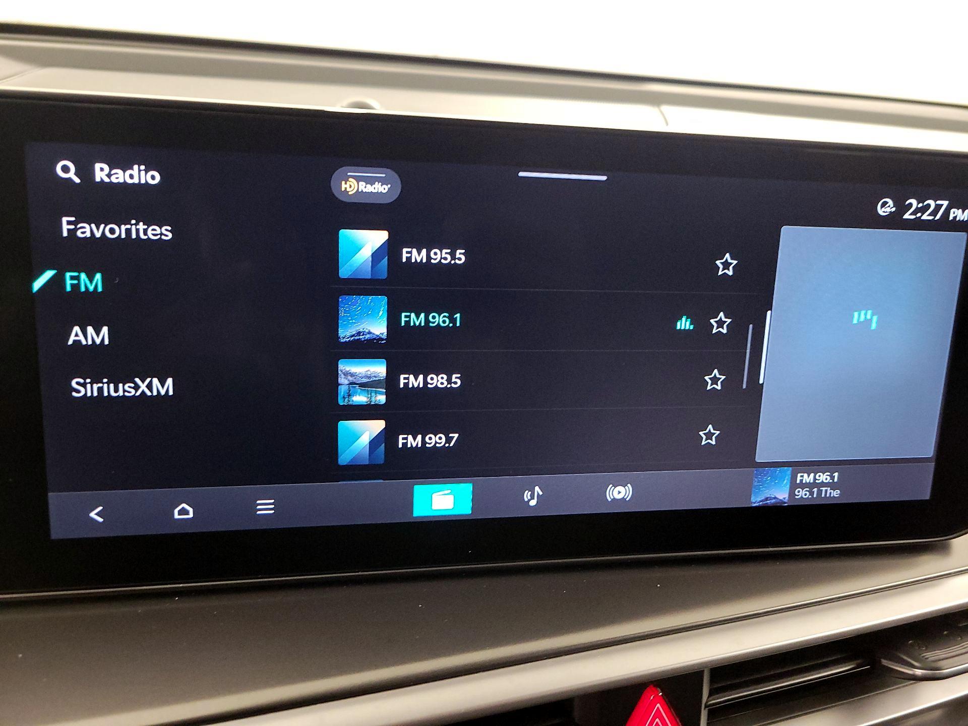 Thumbnail: 2022 Kia Sorento - 16