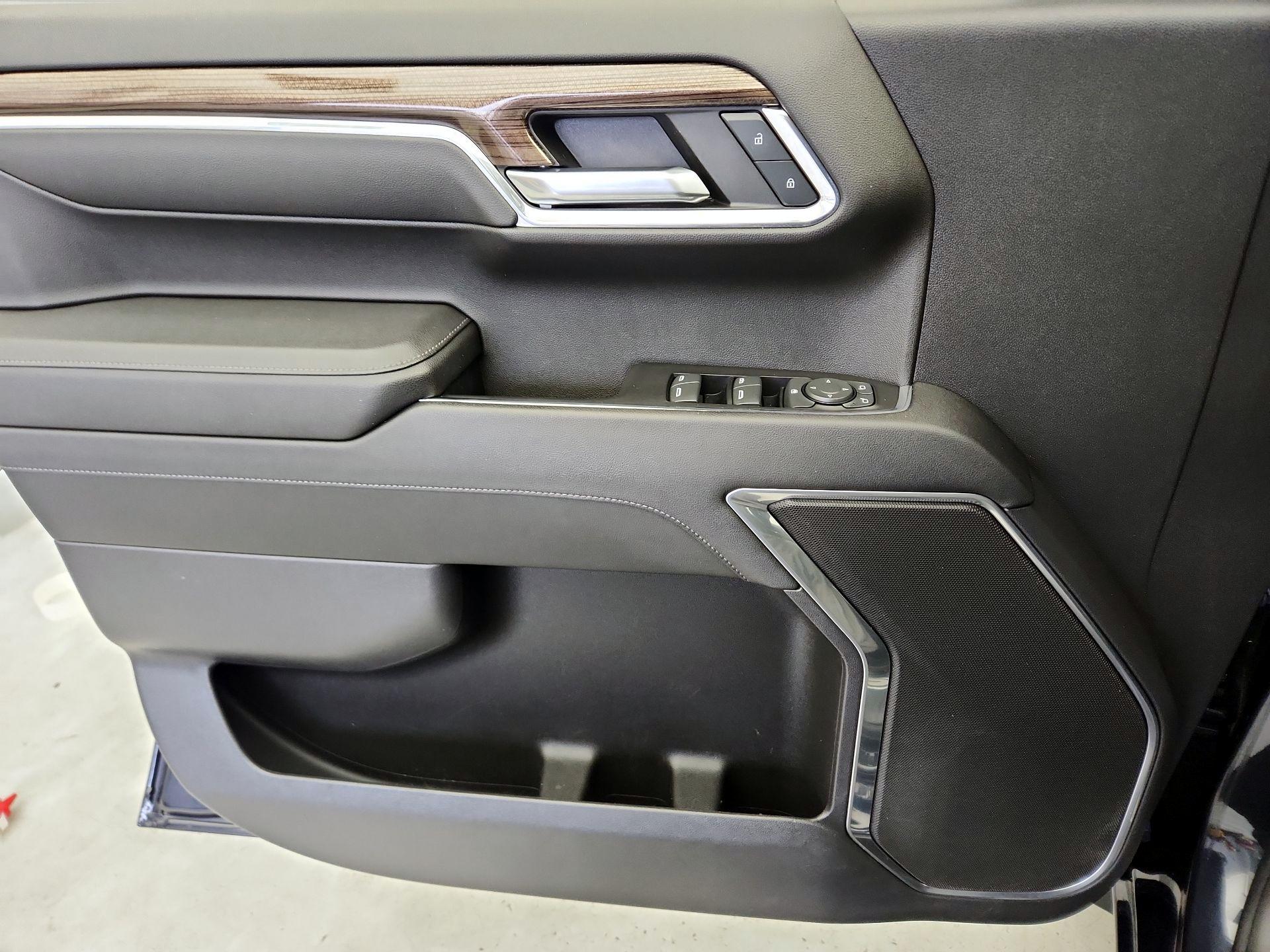 Thumbnail: 2023 Chevrolet Silverado 1500 - 12