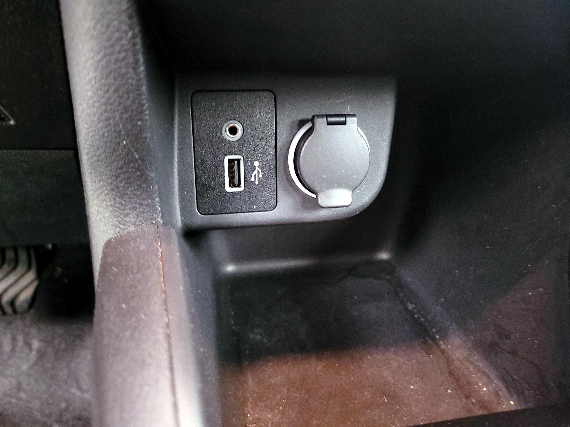 Thumbnail: 2023 Nissan Kicks - 18