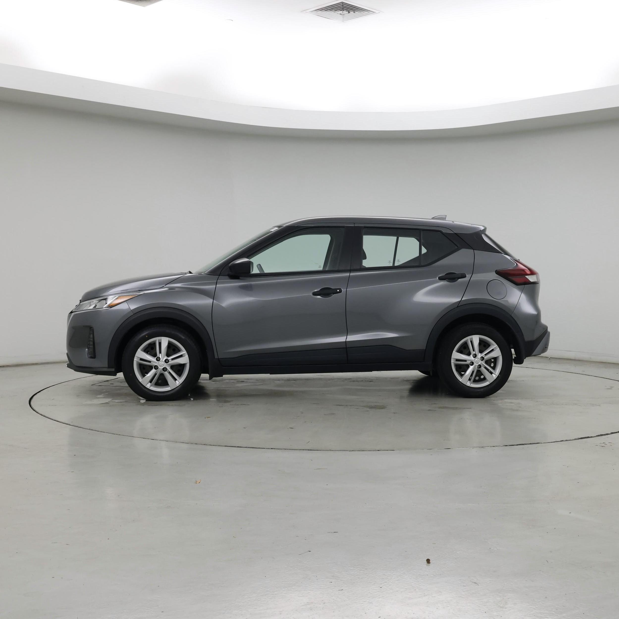 Thumbnail: 2023 Nissan Kicks - 3