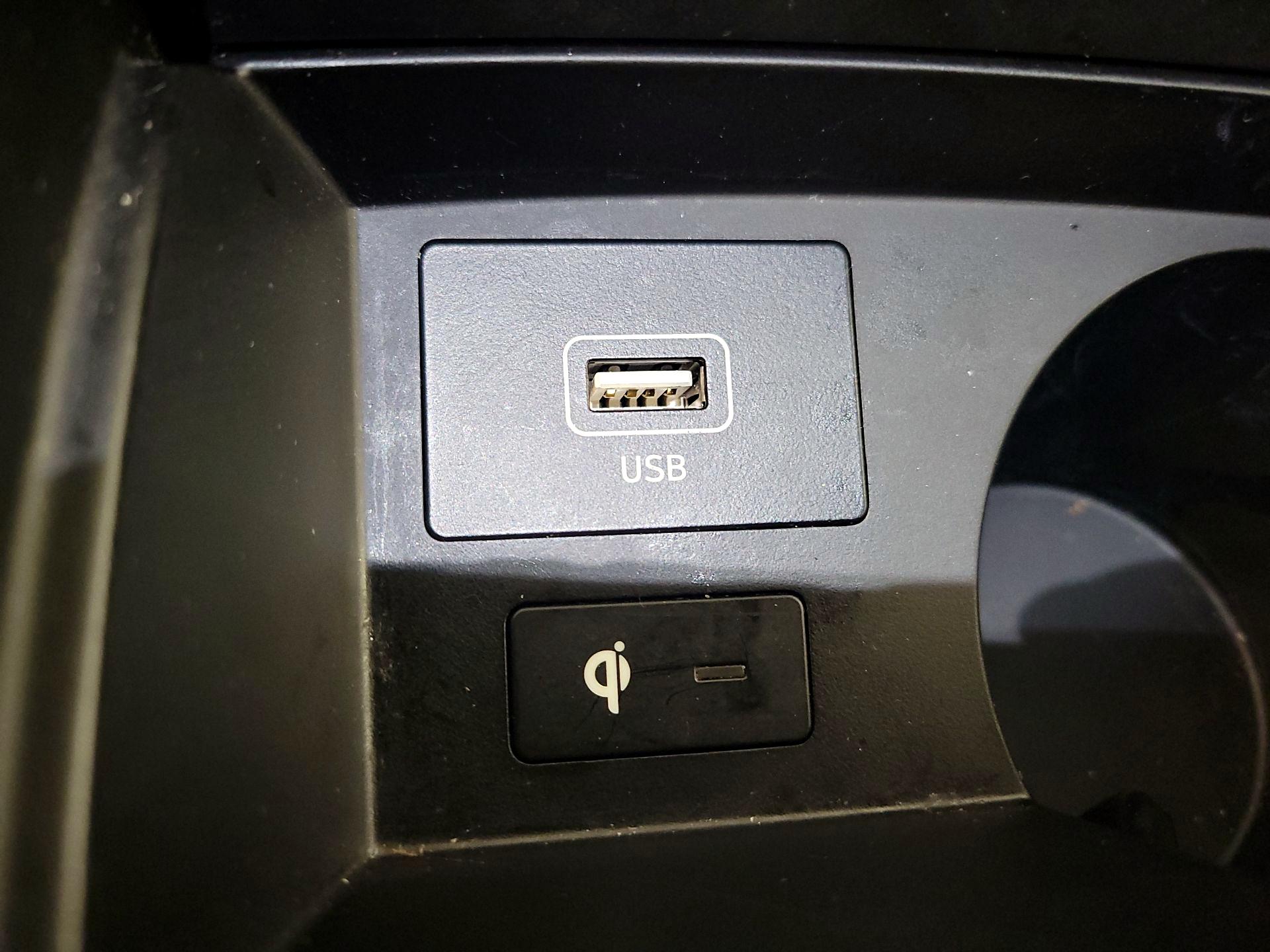 Thumbnail: 2023 Hyundai Santa Fe - 18