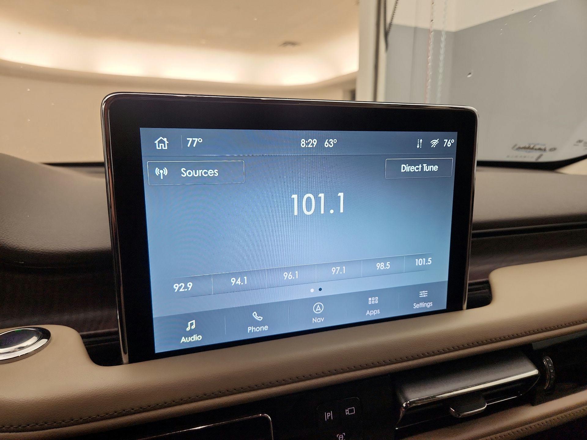 Thumbnail: 2022 Lincoln Aviator - 16