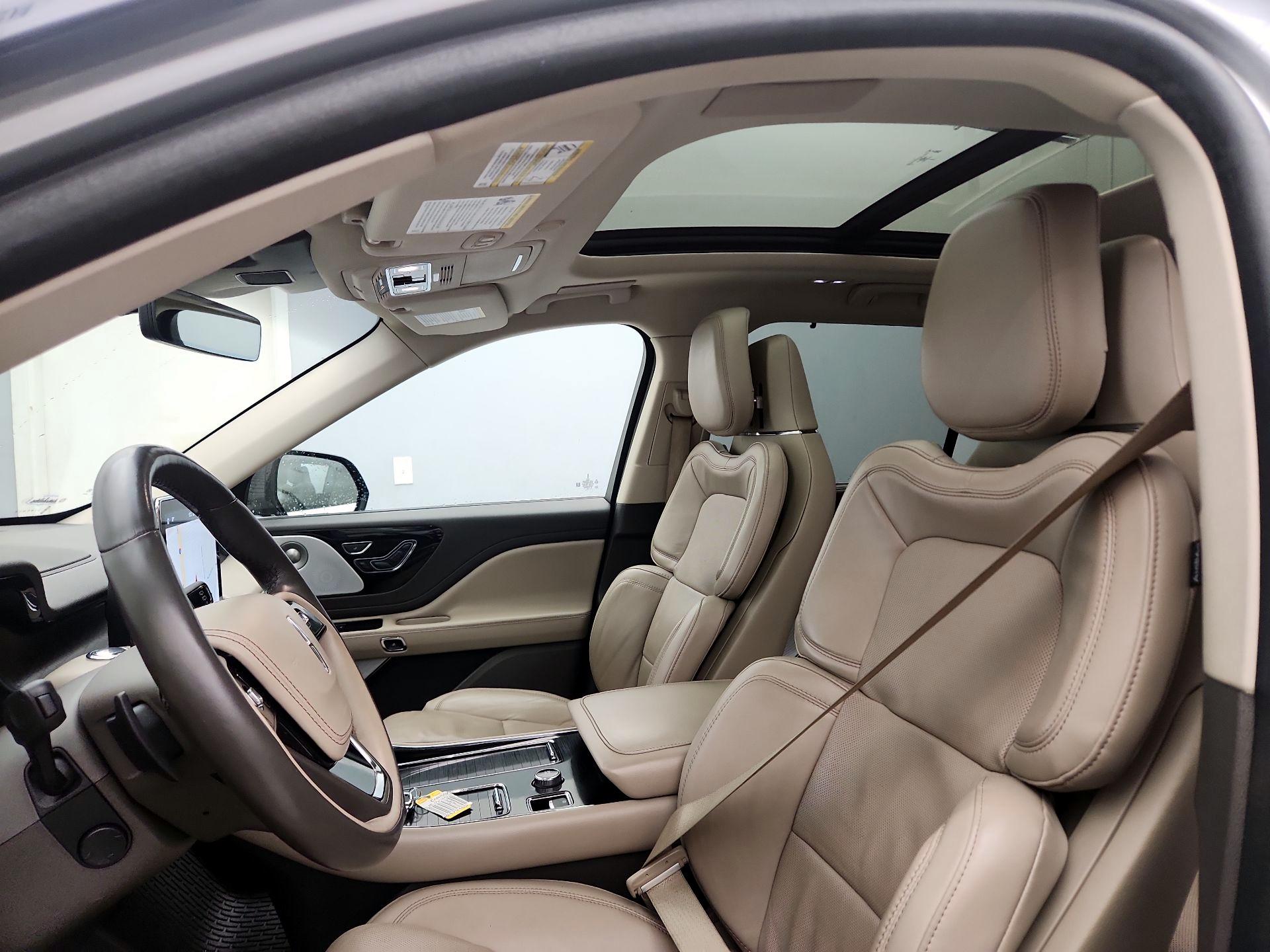 Thumbnail: 2022 Lincoln Aviator - 20