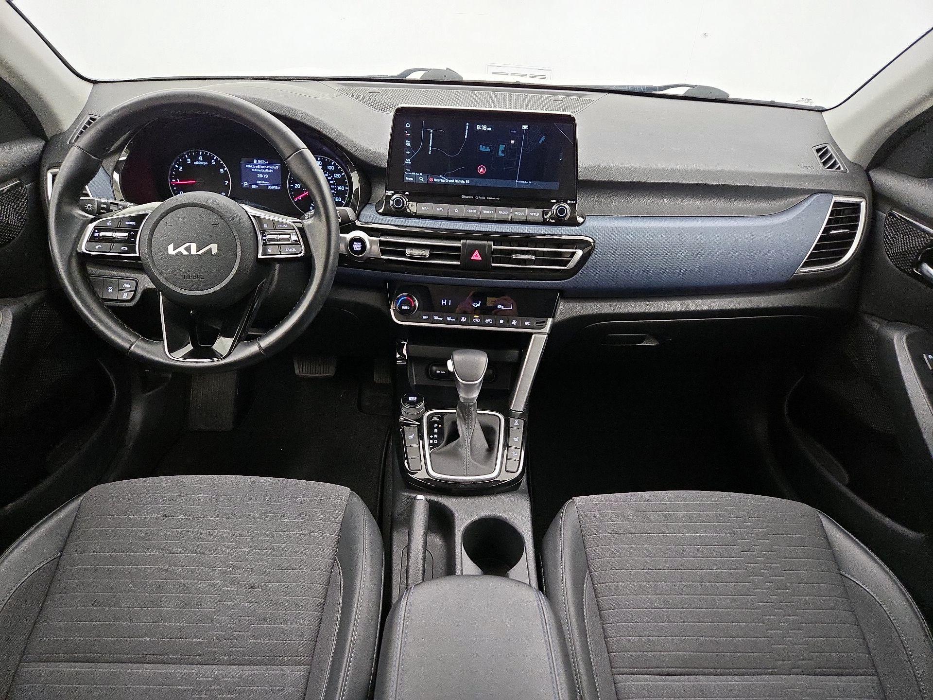 Thumbnail: 2023 Kia Seltos - 9