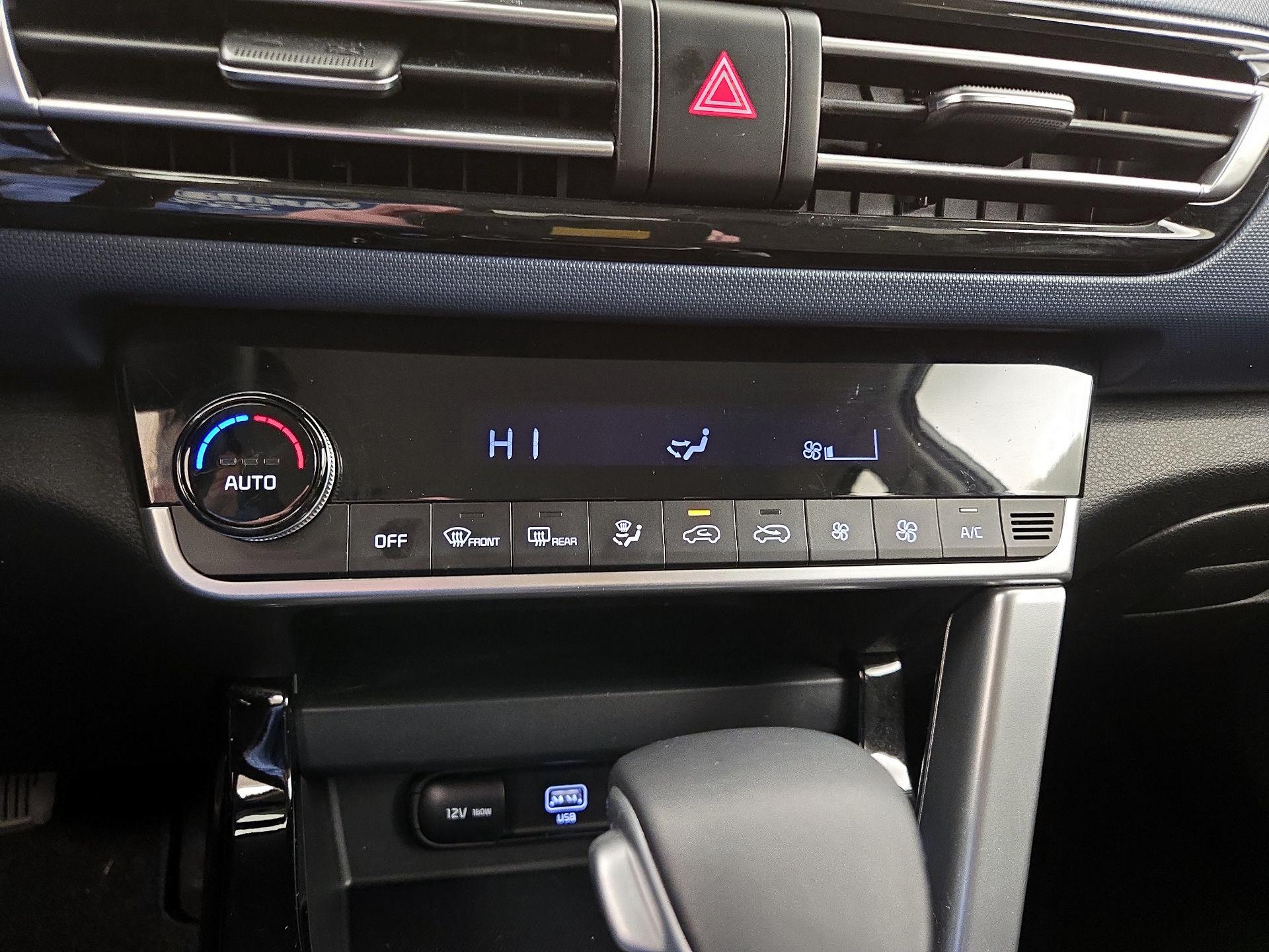 Thumbnail: 2023 Kia Seltos - 17