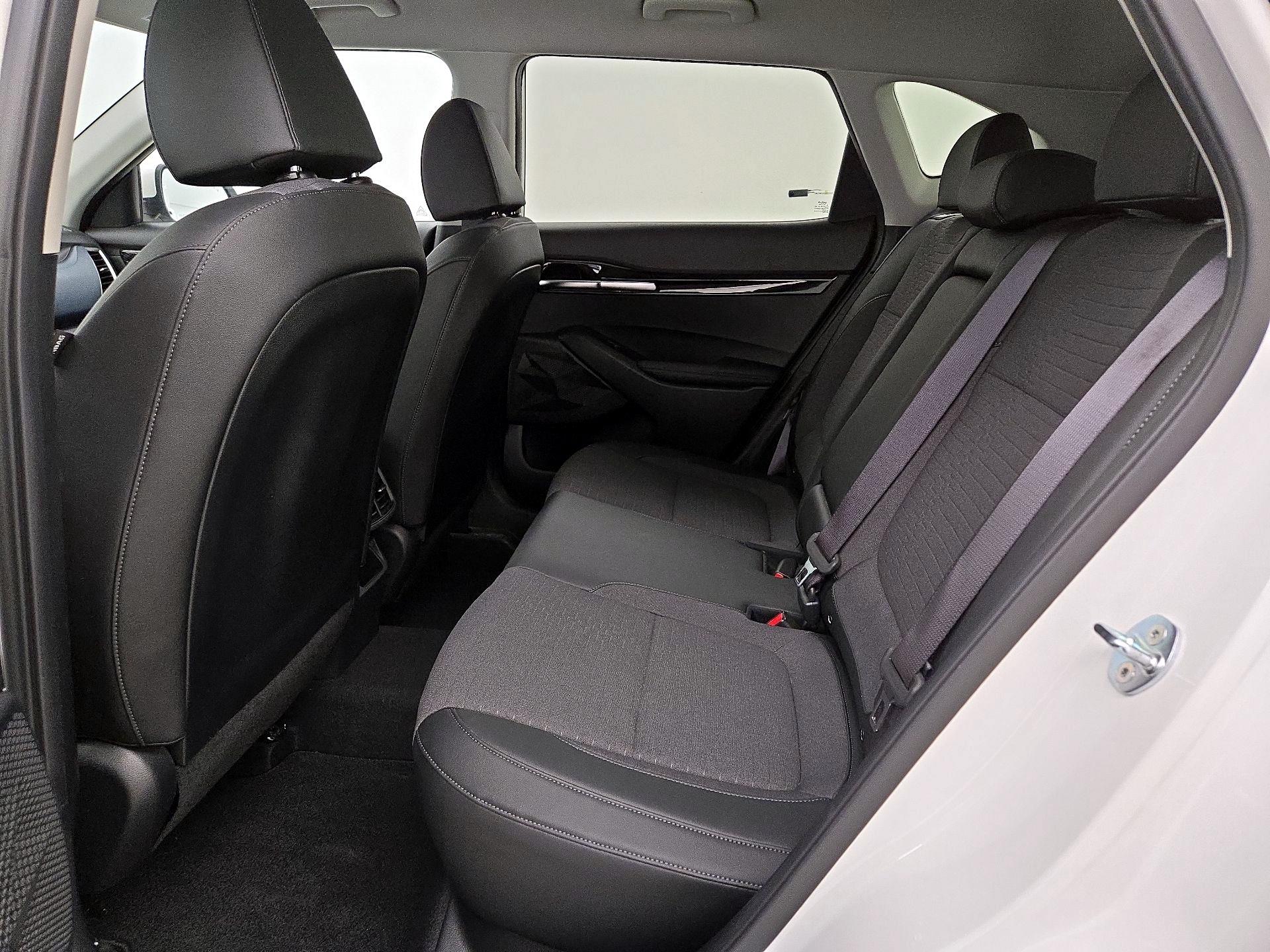 Thumbnail: 2023 Kia Seltos - 20