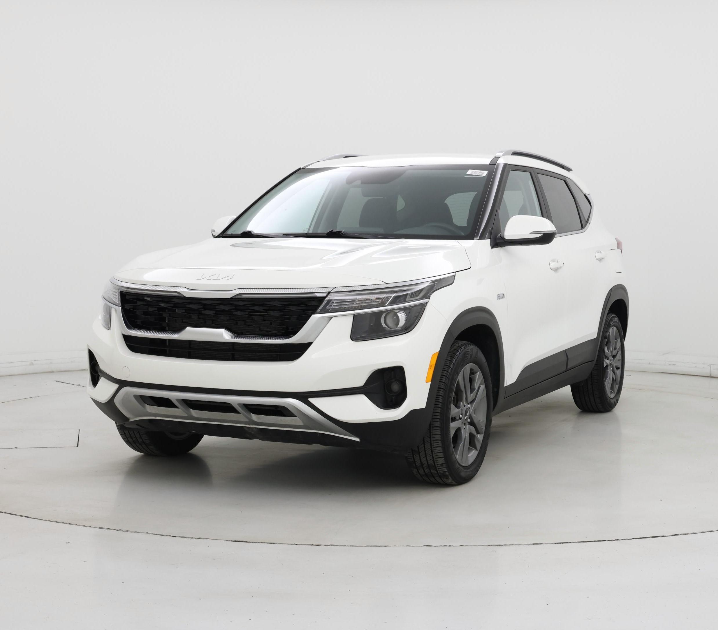 Thumbnail: 2023 Kia Seltos - 4