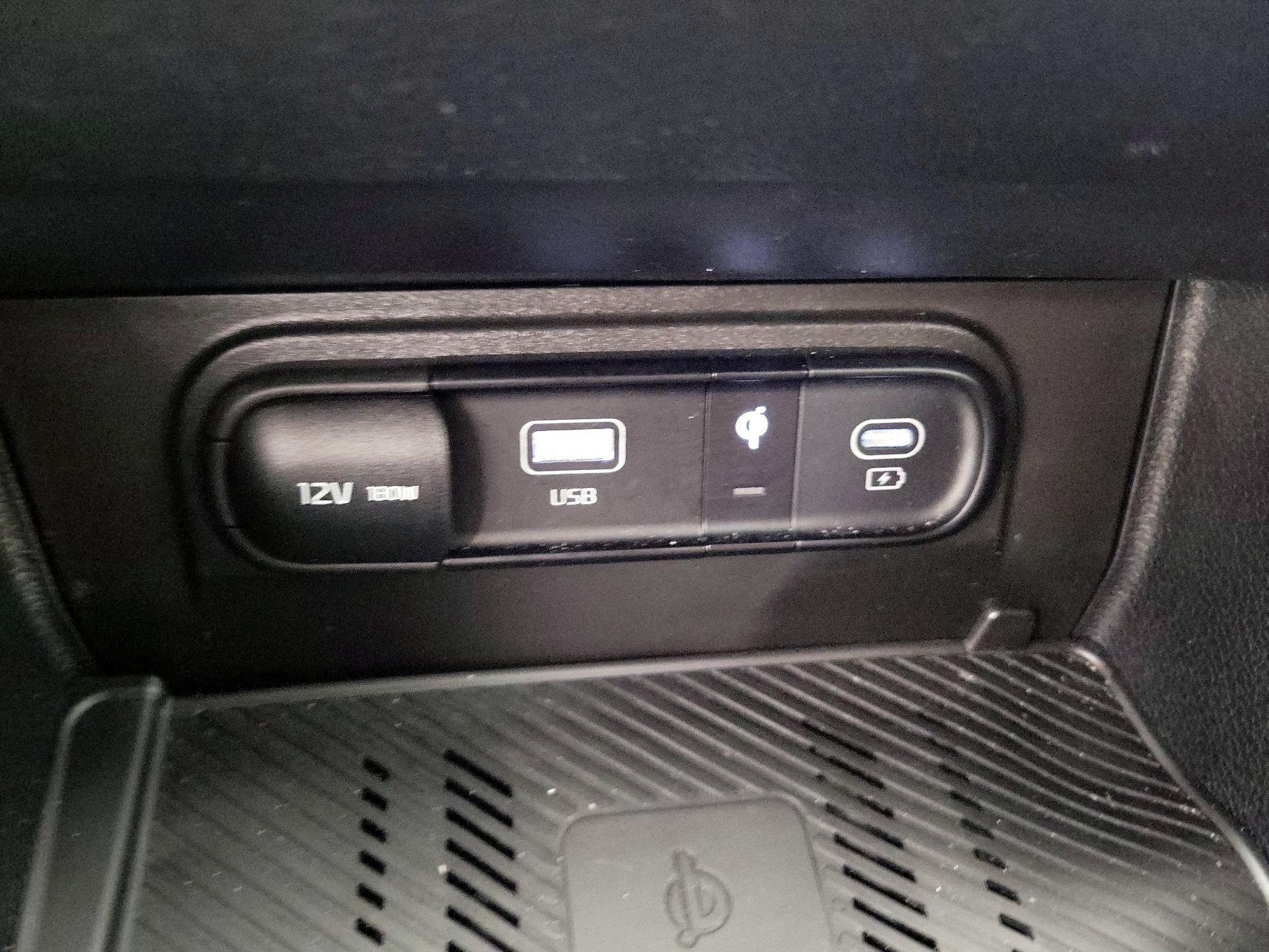 Thumbnail: 2023 Kia Sportage - 19