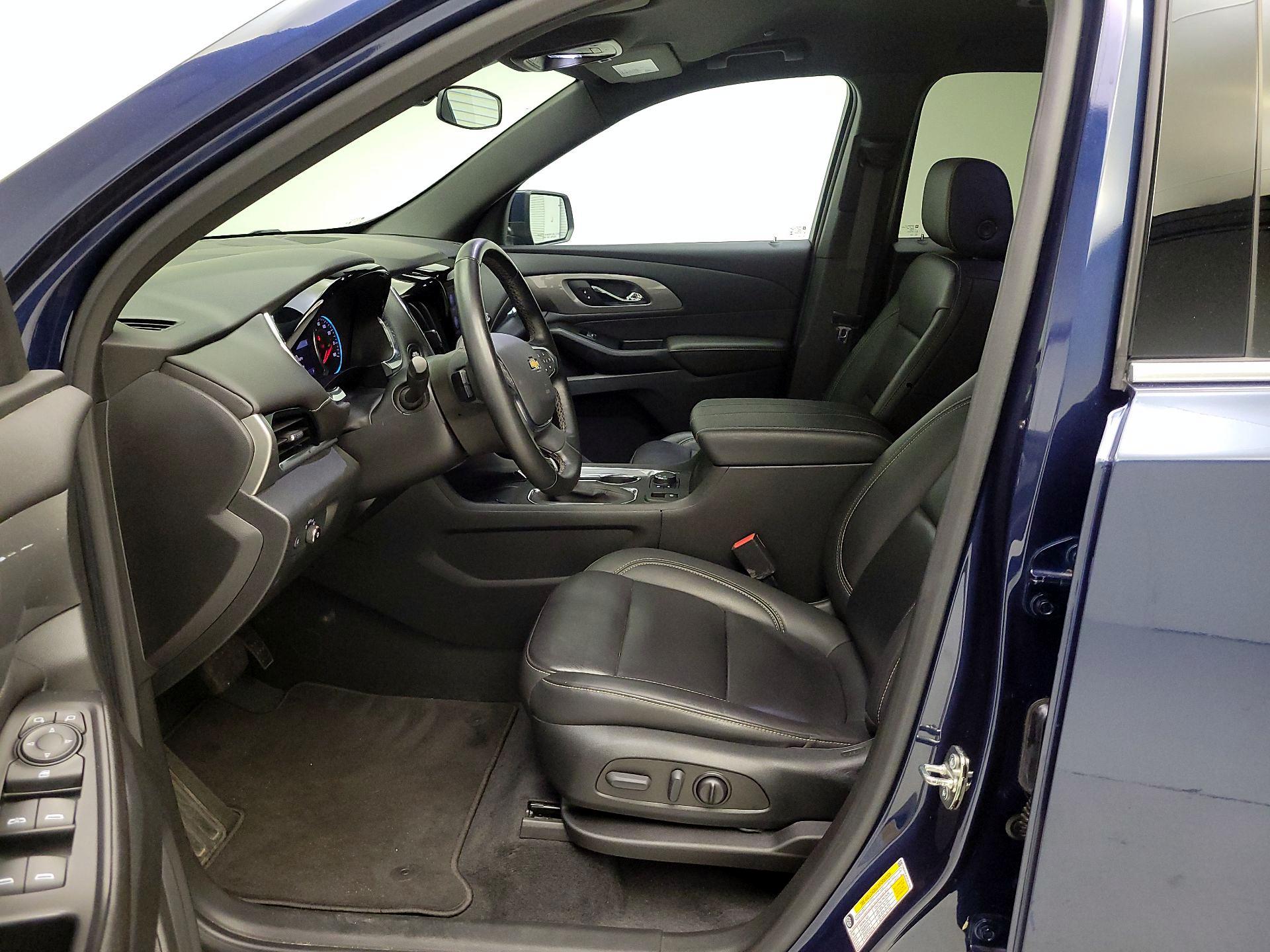 Thumbnail: 2023 Chevrolet Traverse - 11