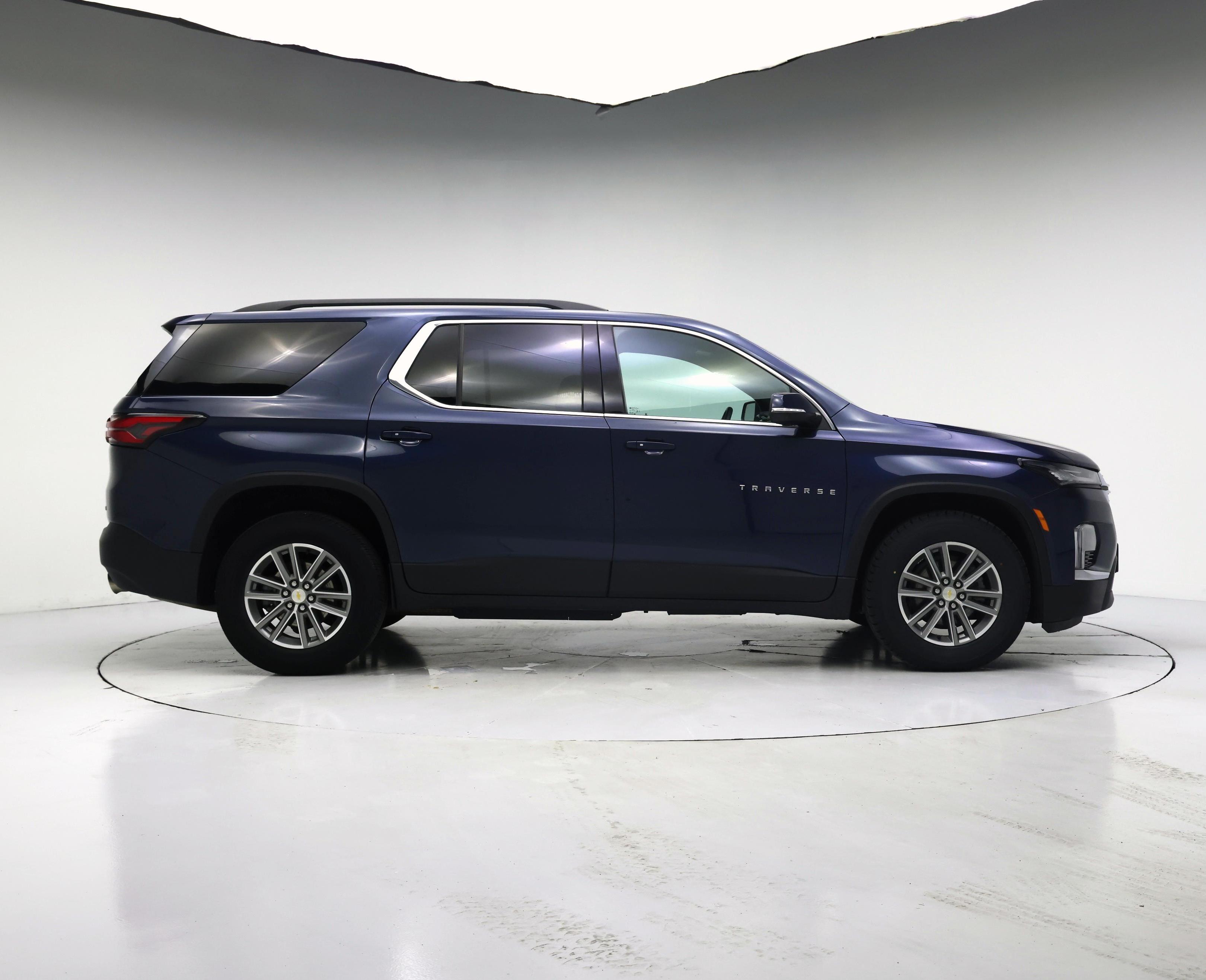 Thumbnail: 2023 Chevrolet Traverse - 7