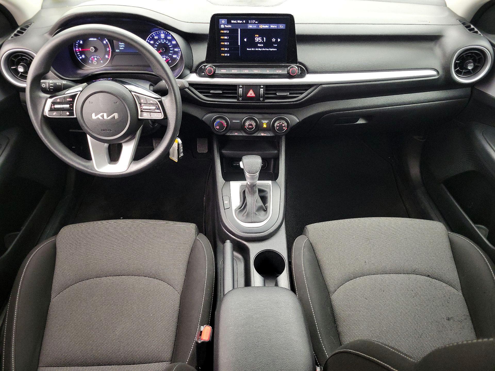 Thumbnail: 2023 Kia Forte - 9