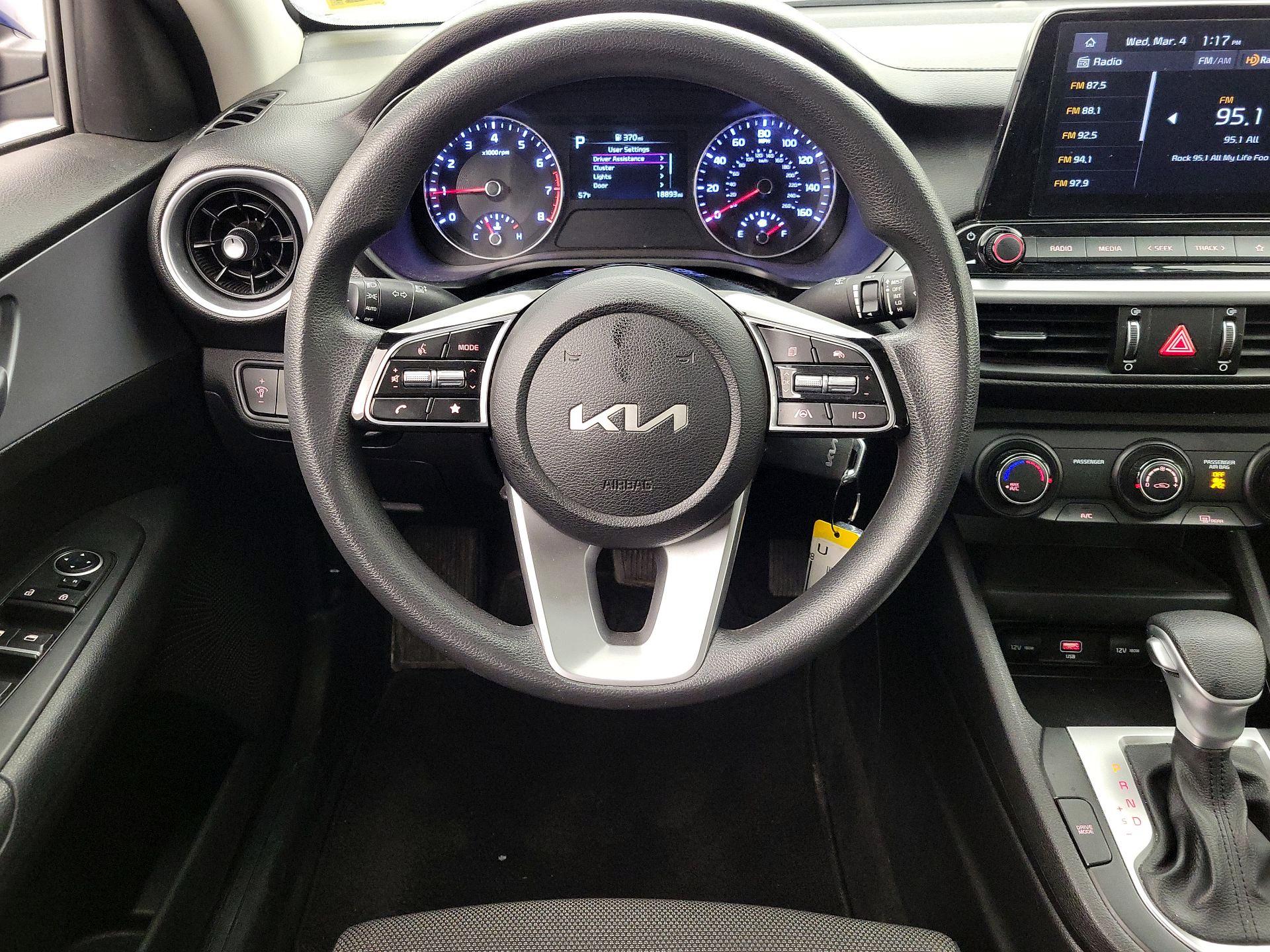 Thumbnail: 2023 Kia Forte - 10