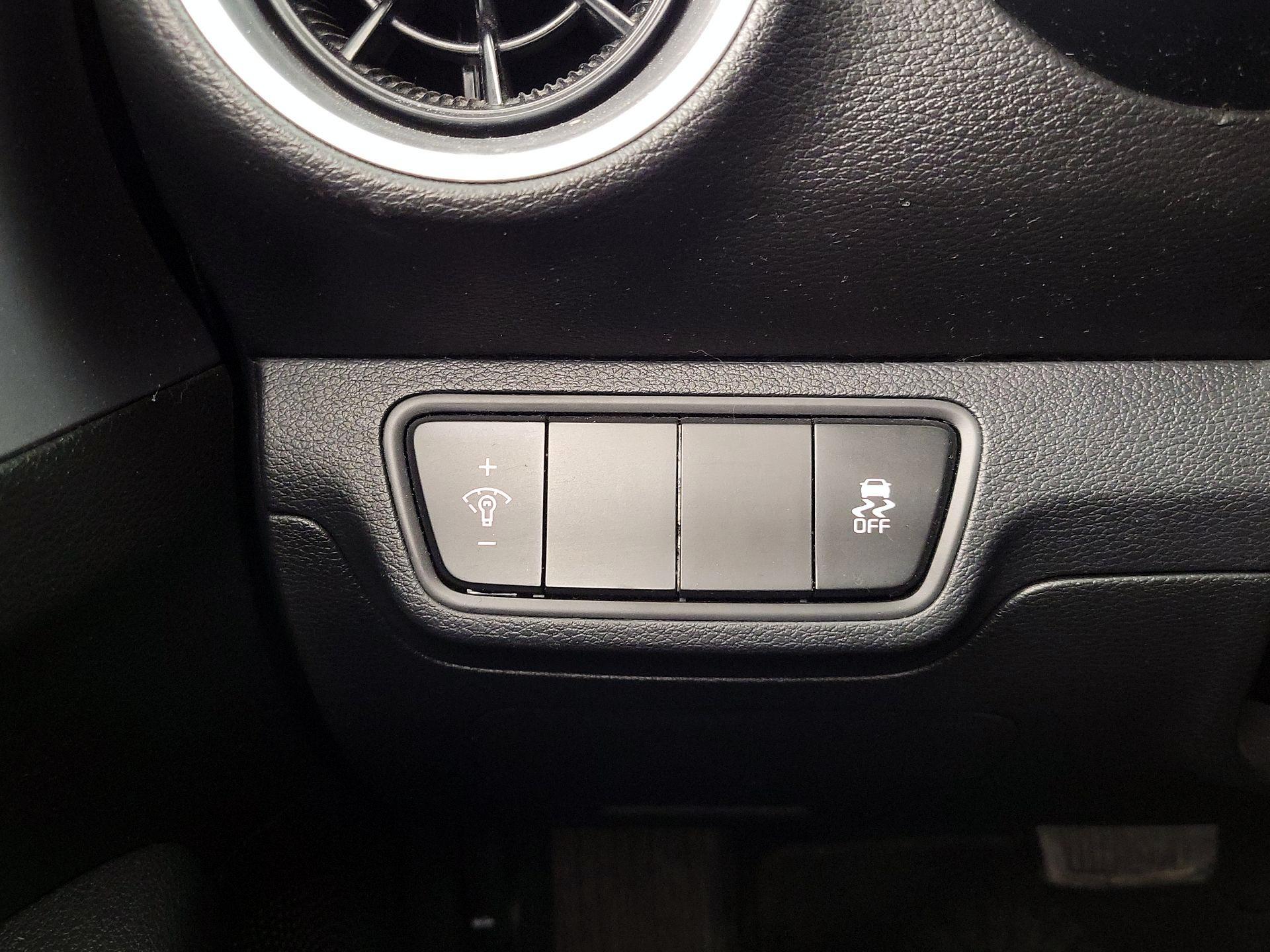 Thumbnail: 2023 Kia Forte - 13