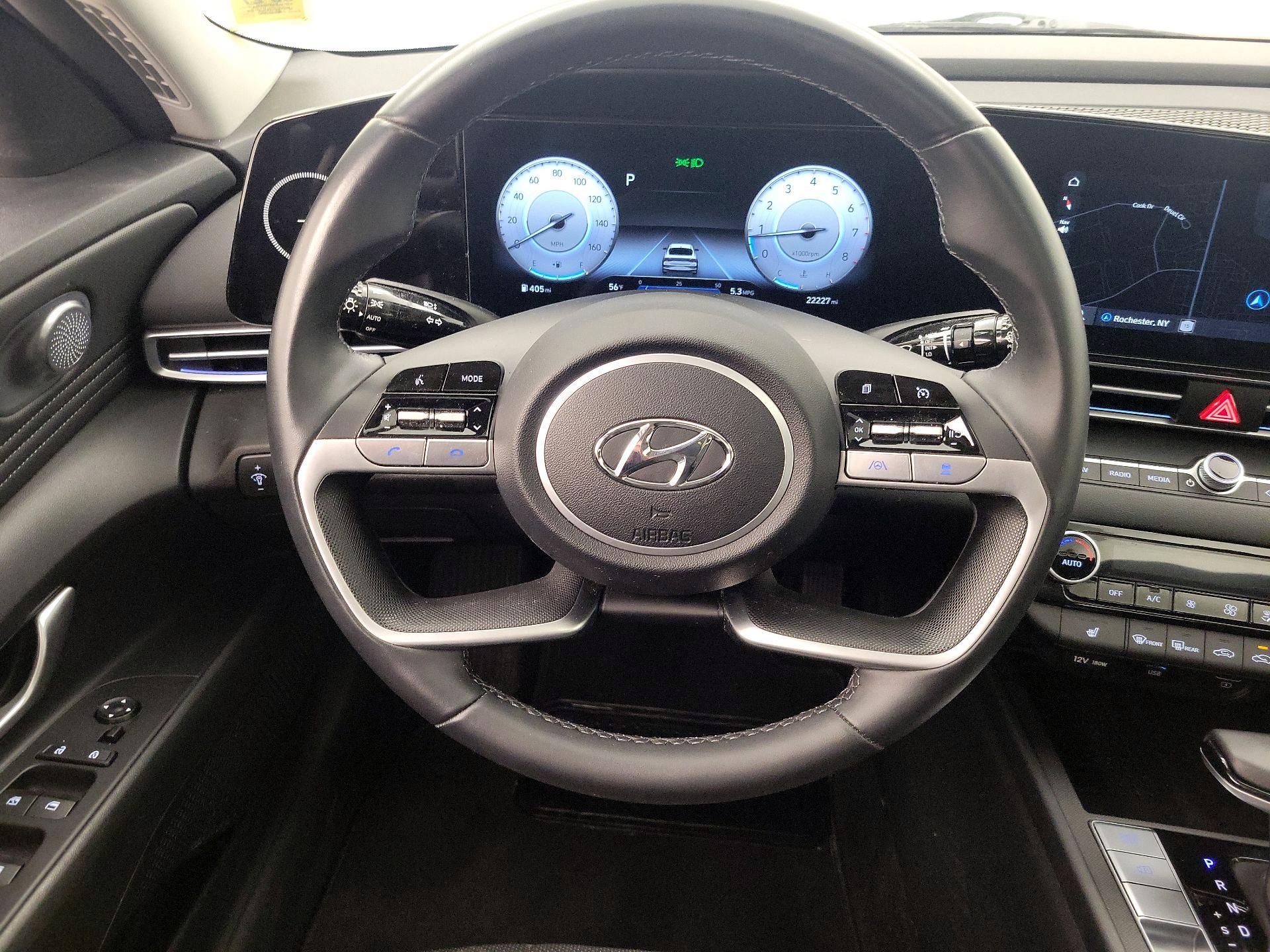 Thumbnail: 2023 Hyundai Elantra - 10