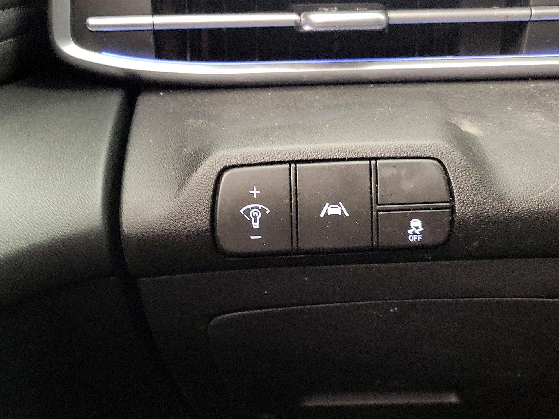 Thumbnail: 2023 Hyundai Elantra - 13