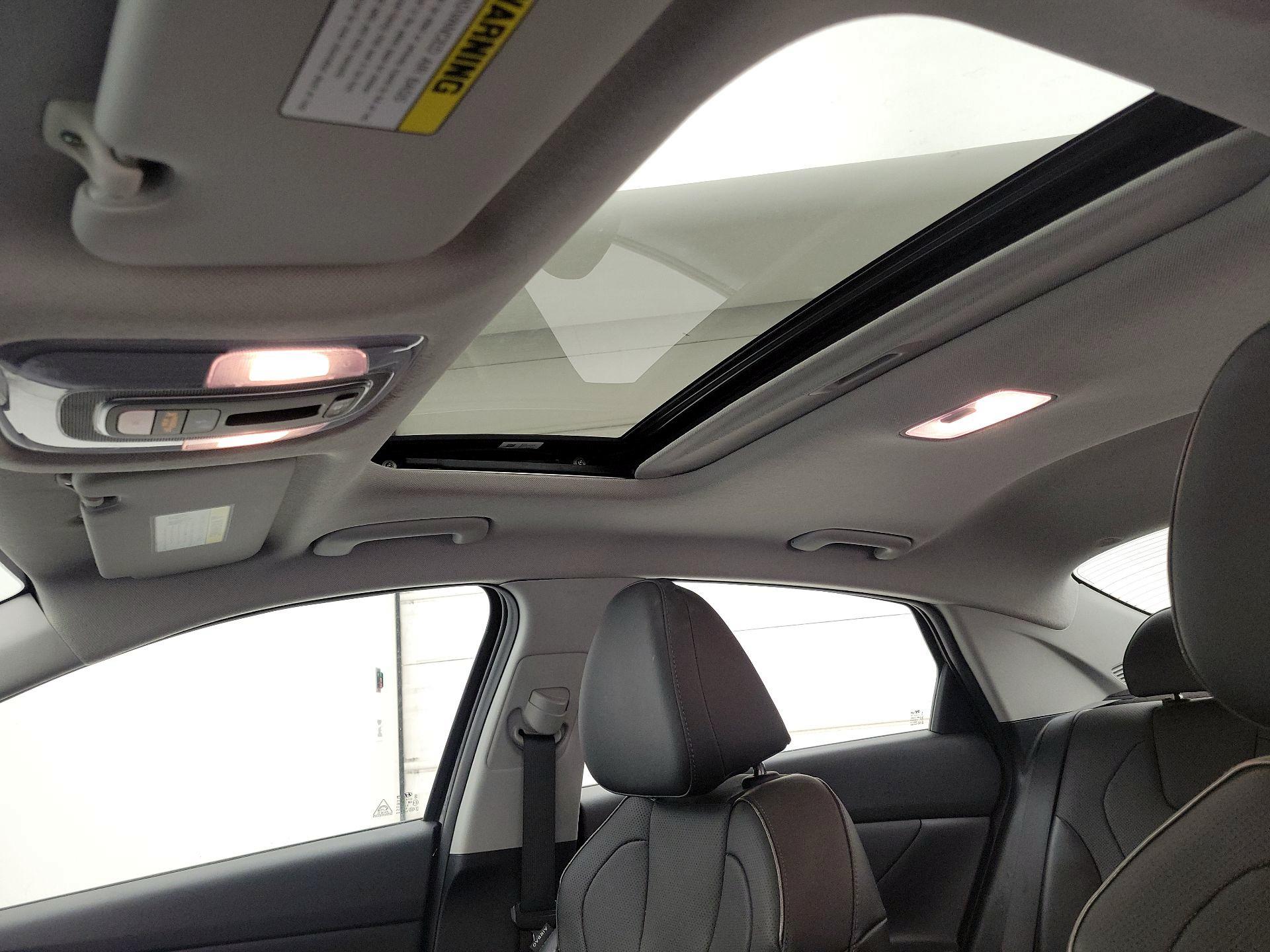 Thumbnail: 2023 Hyundai Elantra - 20