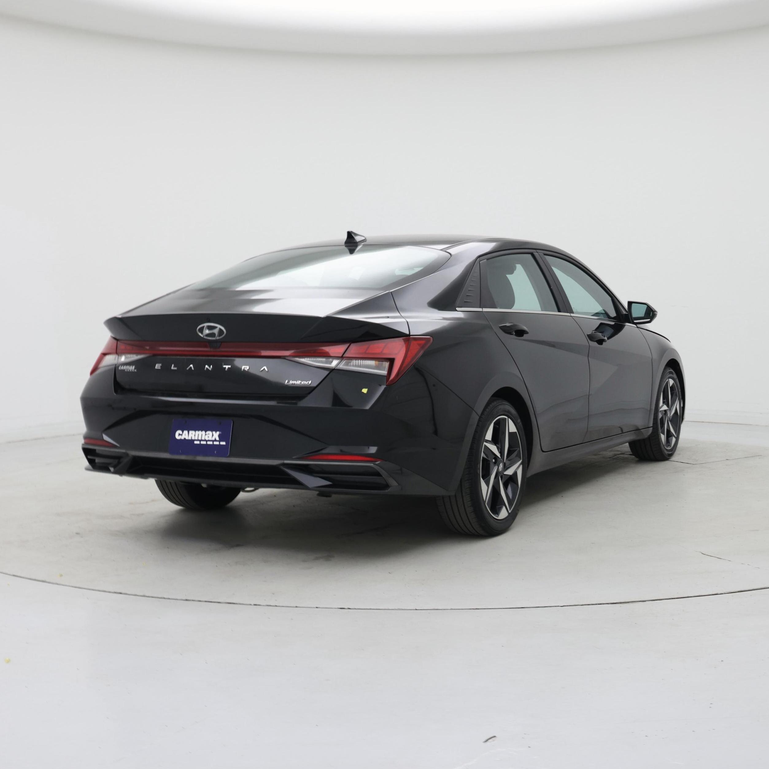 Thumbnail: 2023 Hyundai Elantra - 8