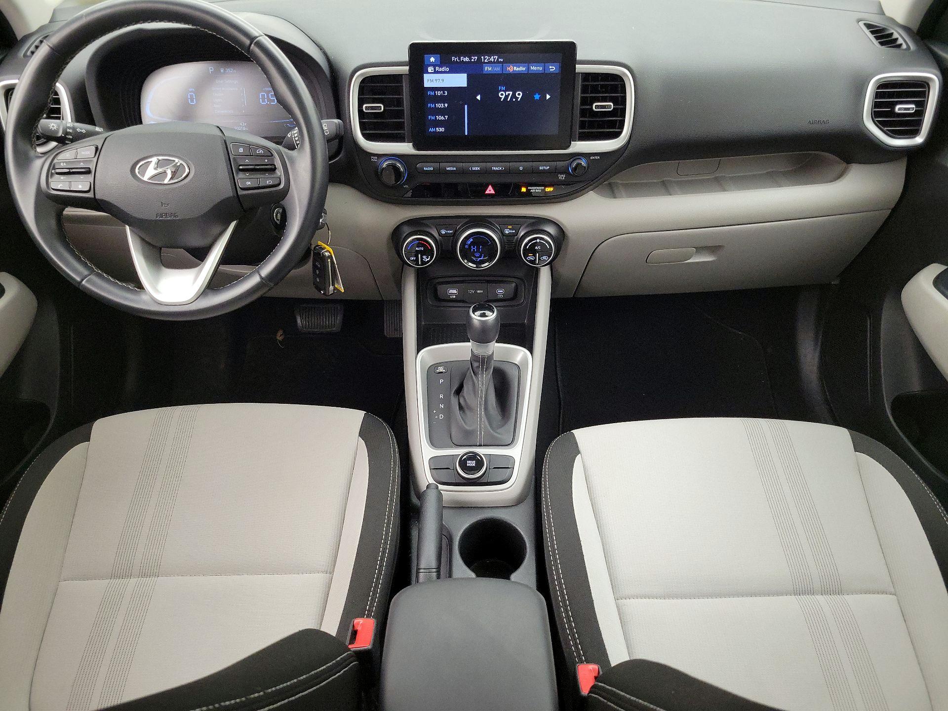 Thumbnail: 2023 Hyundai Venue - 9