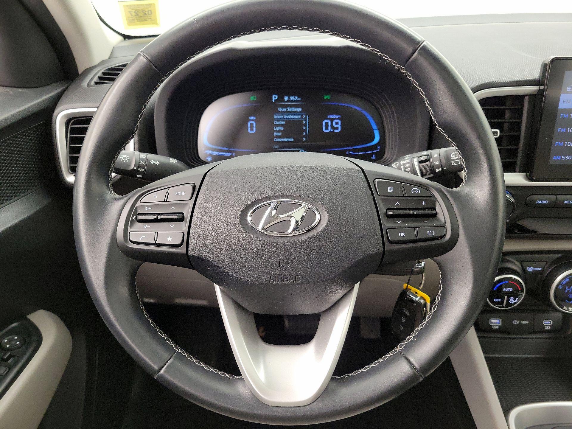 Thumbnail: 2023 Hyundai Venue - 10