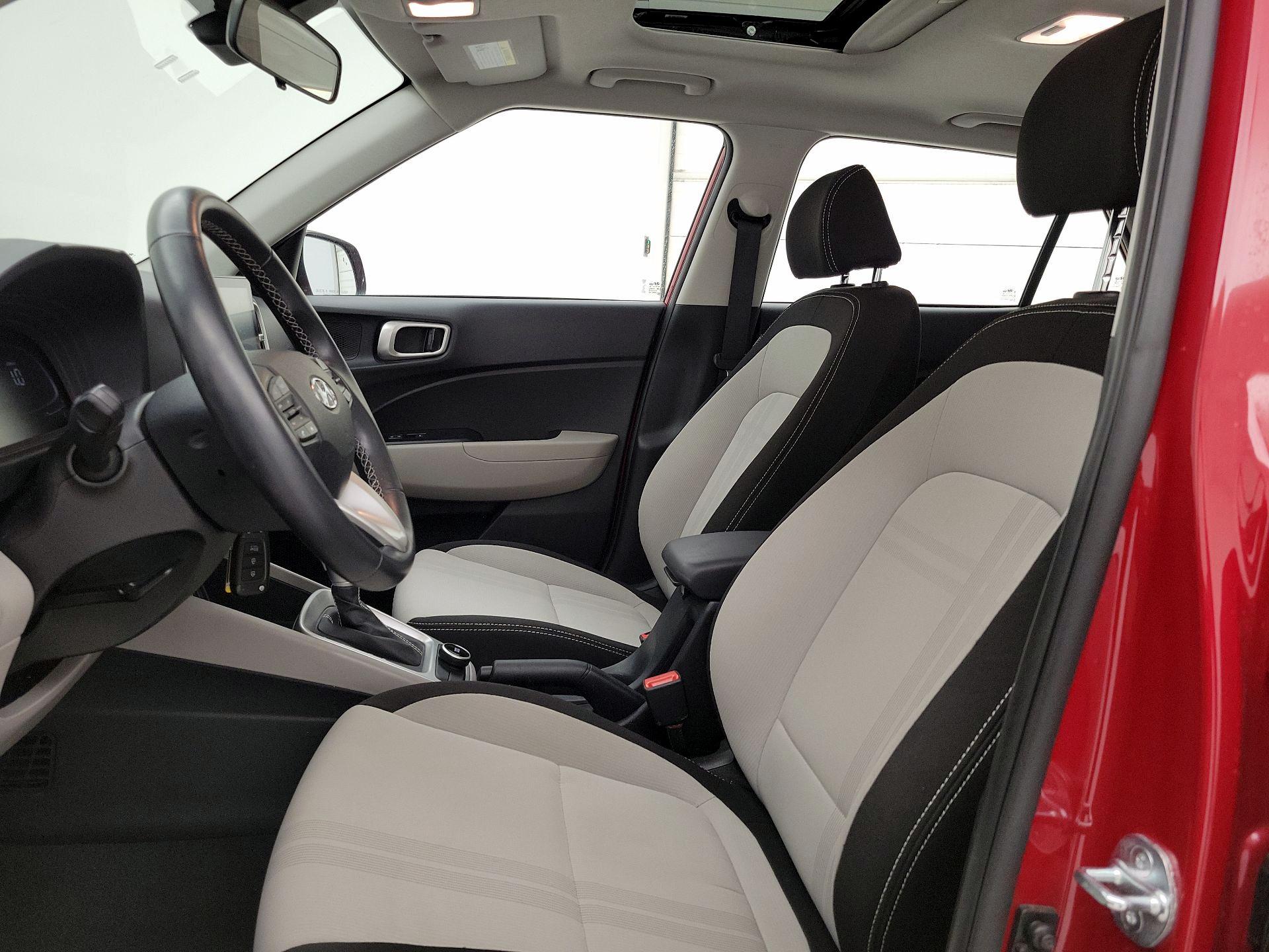 Thumbnail: 2023 Hyundai Venue - 11