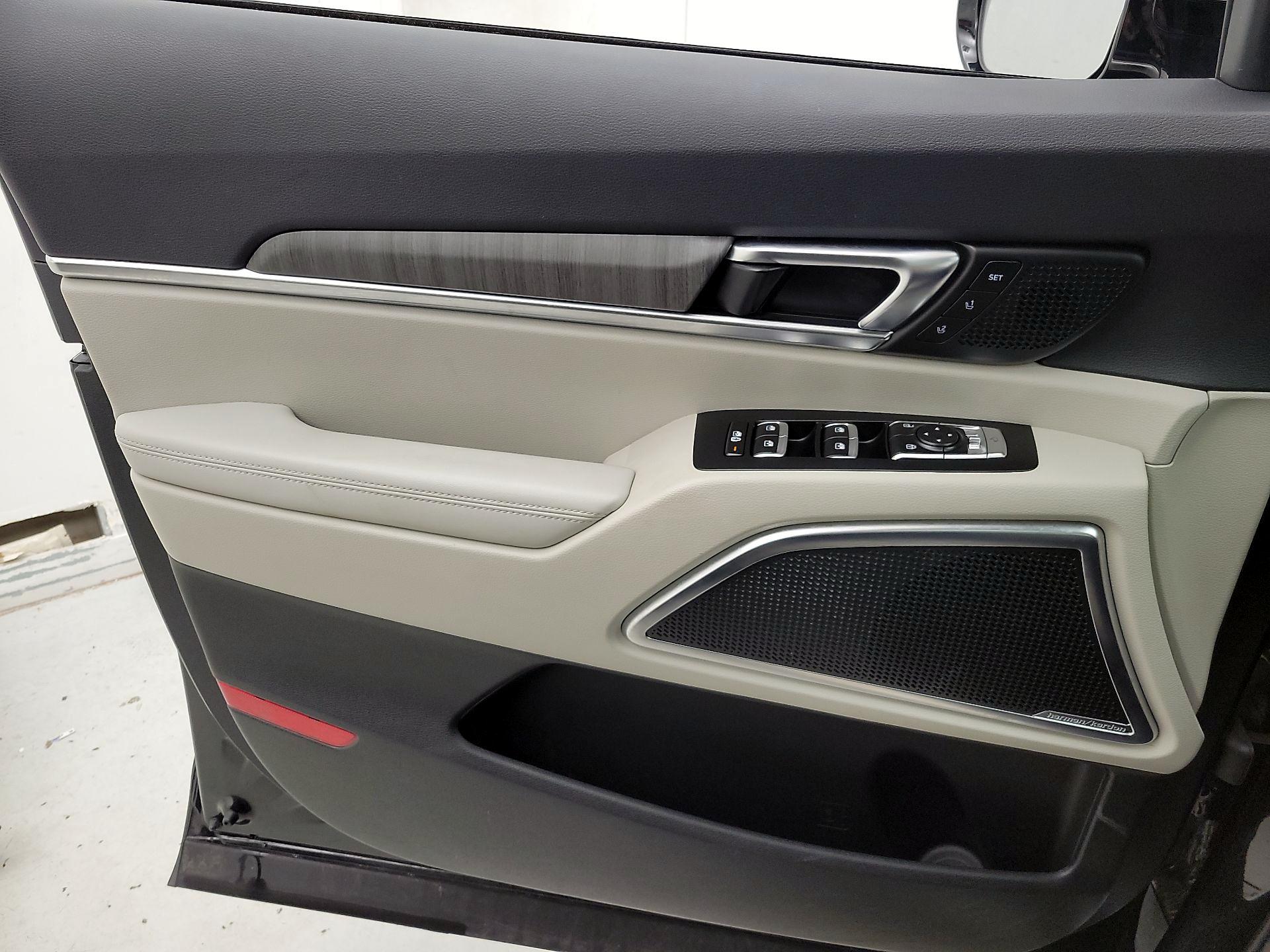 Thumbnail: 2023 Kia Telluride - 12