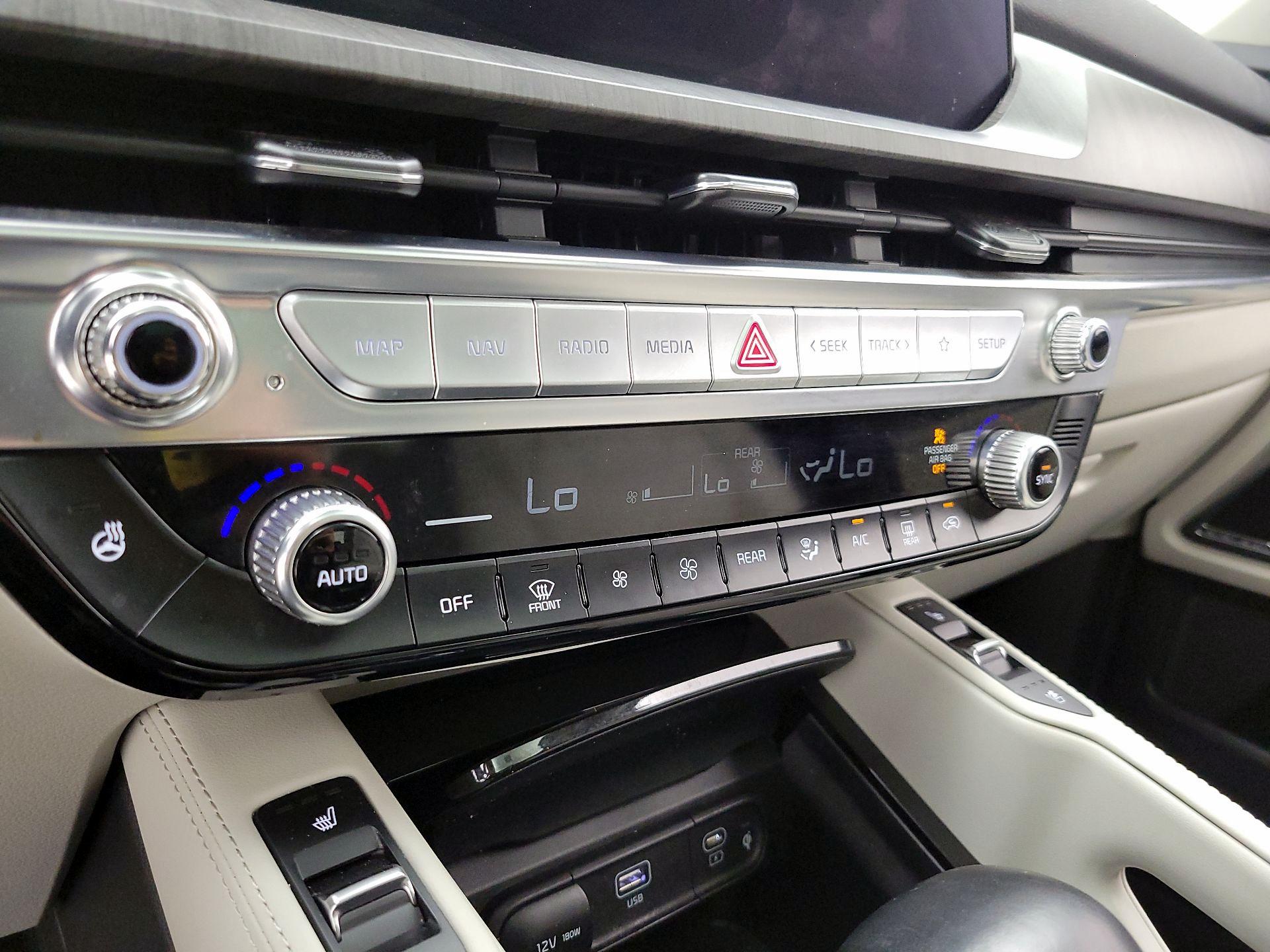 Thumbnail: 2023 Kia Telluride - 17