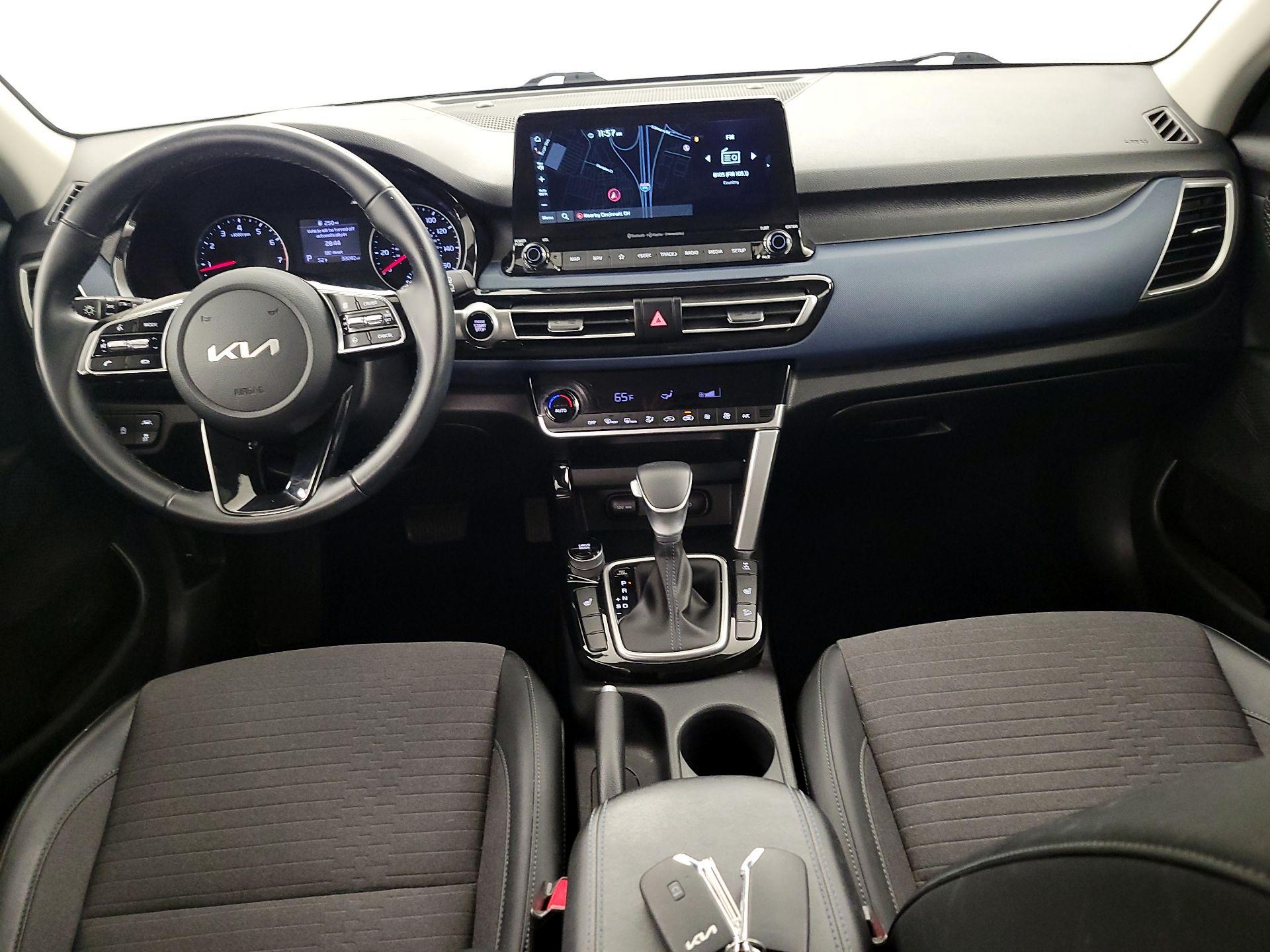 Thumbnail: 2023 Kia Seltos - 9