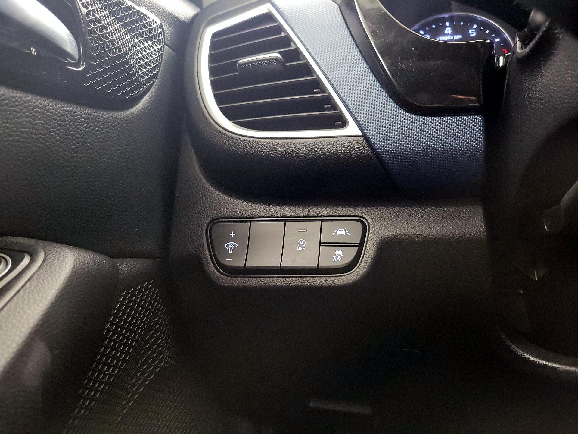 Thumbnail: 2023 Kia Seltos - 13