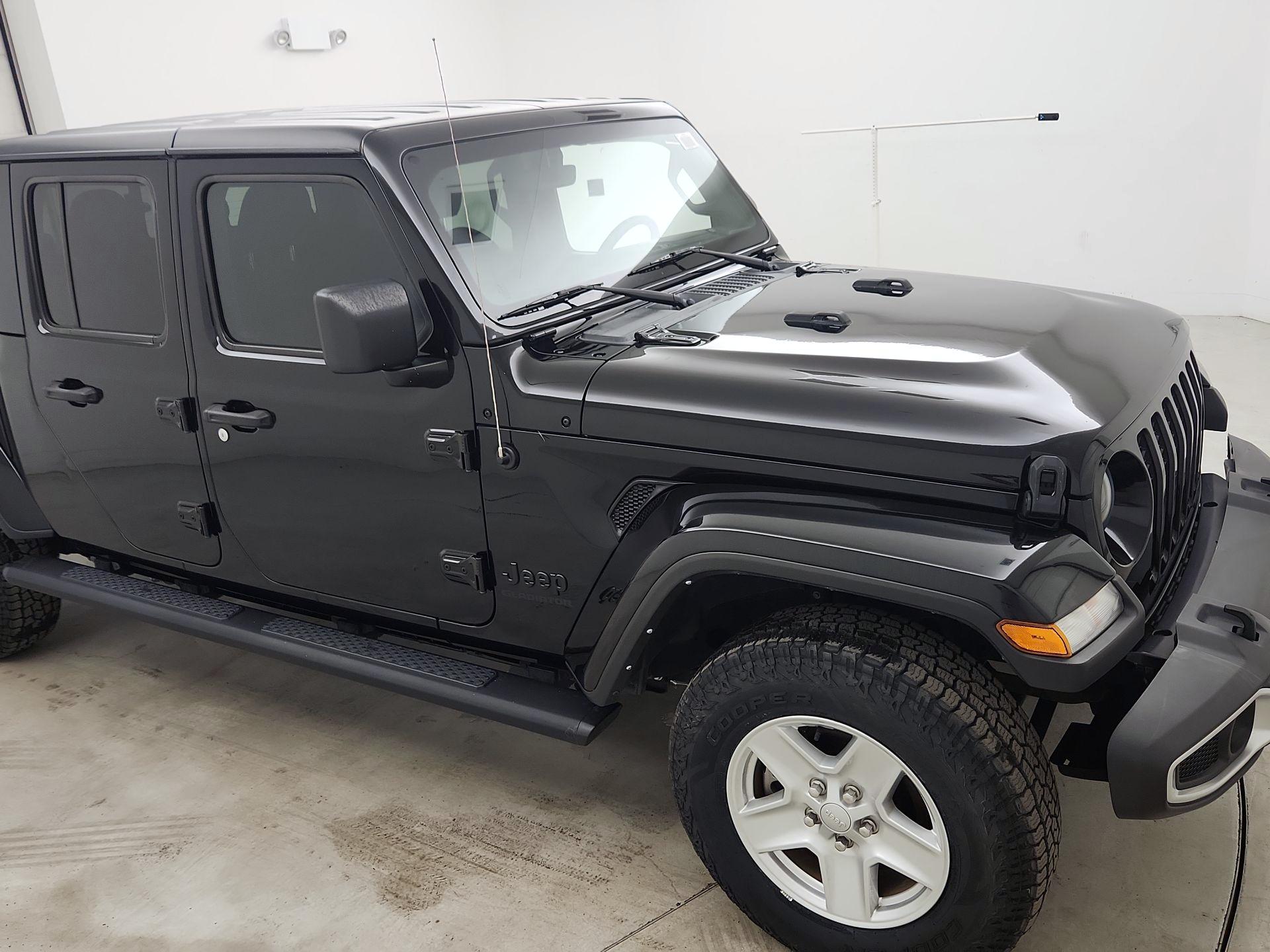 Thumbnail: 2022 Jeep Gladiator - 1