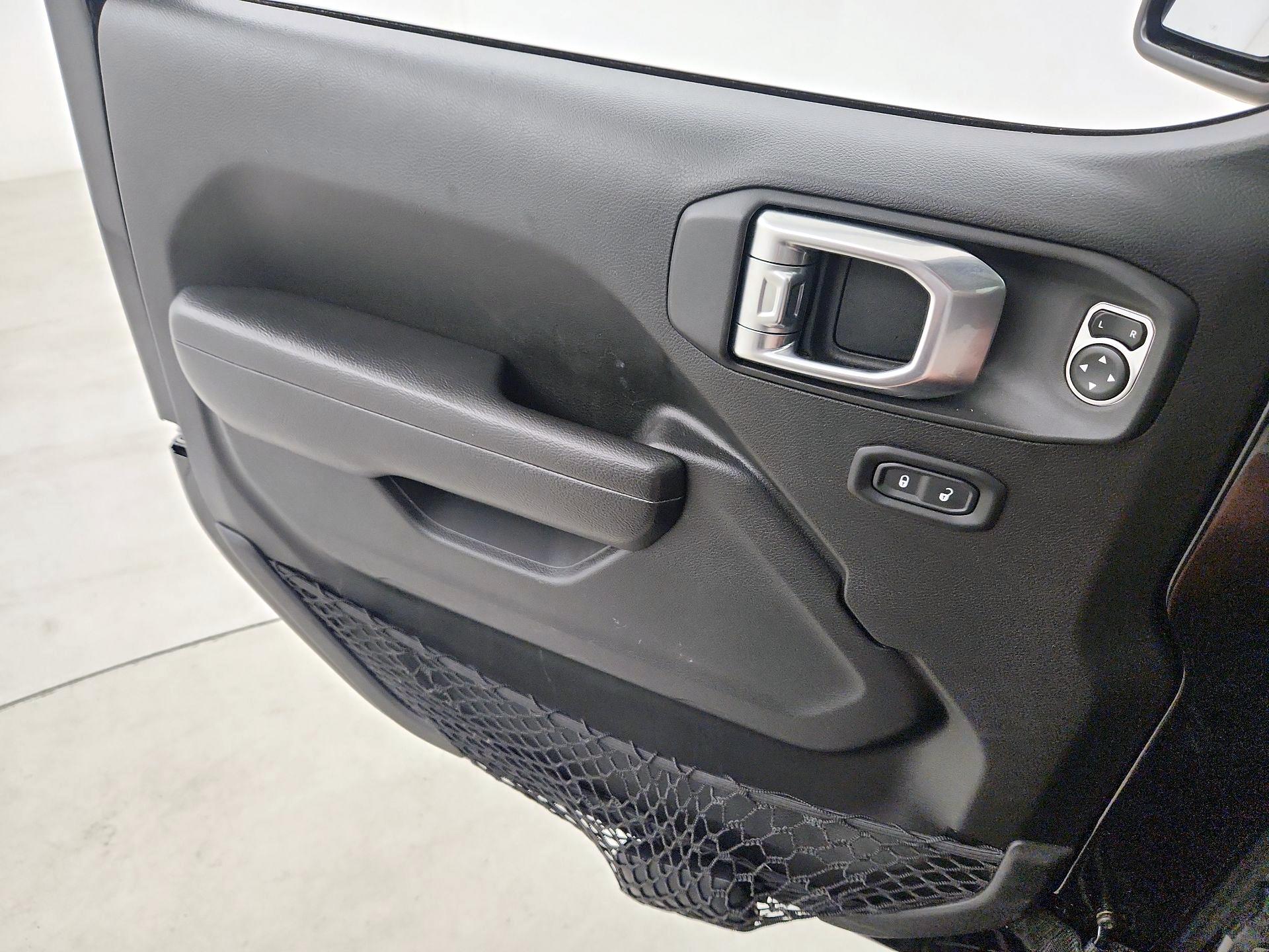 Thumbnail: 2022 Jeep Gladiator - 10